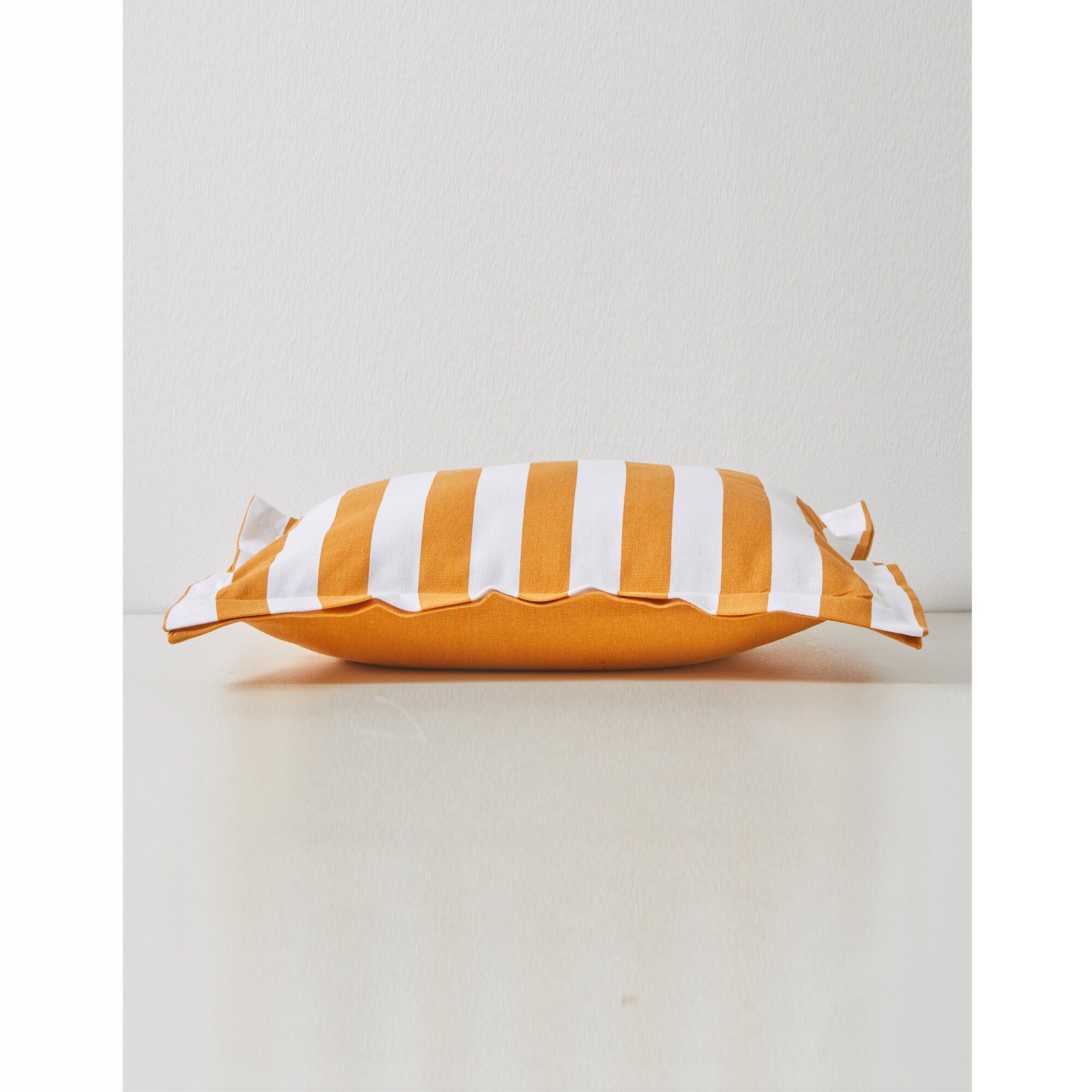 Housse de coussin rayée, collection Ninole