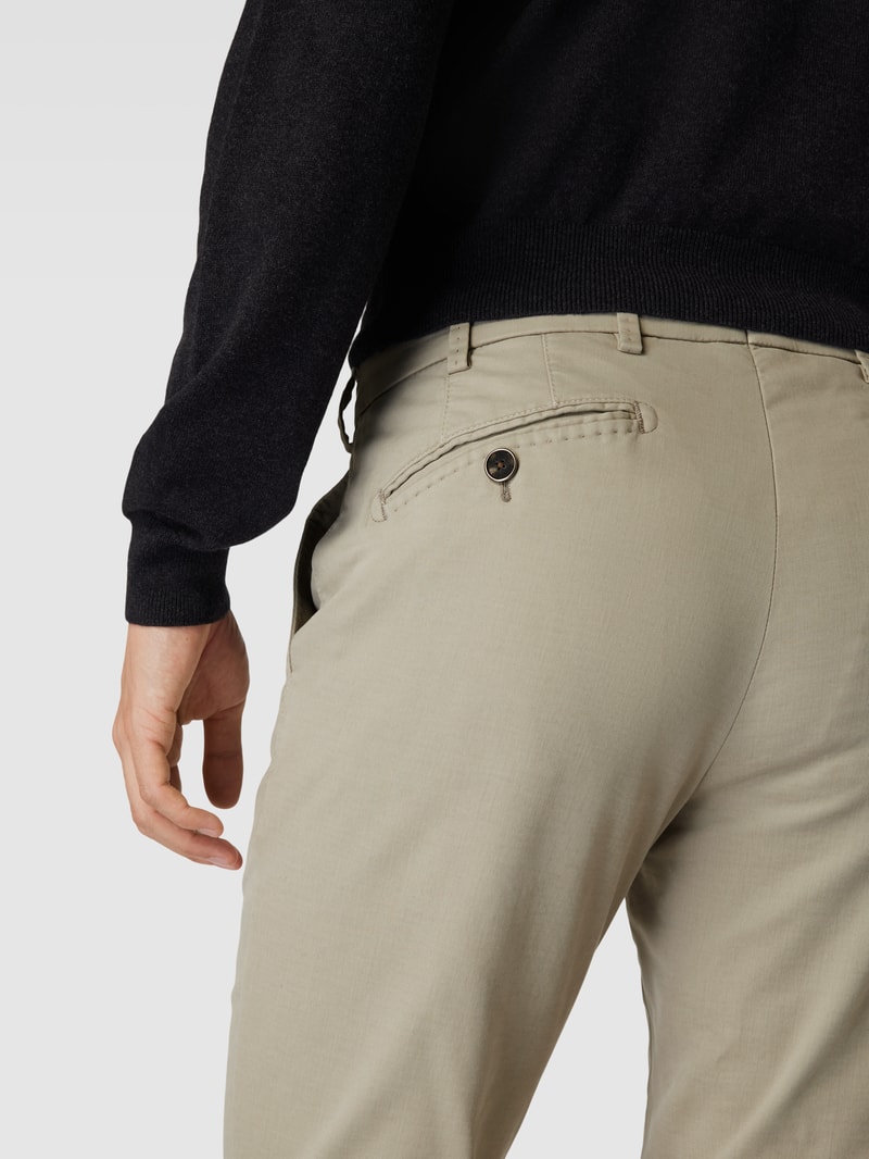 Stoffhose mit Gesäßtaschen Modell 'LUPUS' in beige