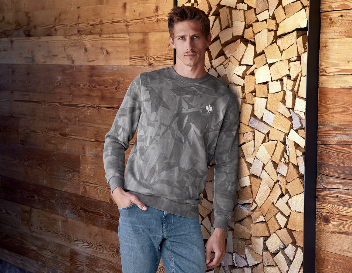 e.s. Sweatshirt Handcrafted Release 4.0
