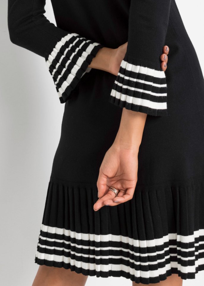 Strickkleid mit plissiertem Rock