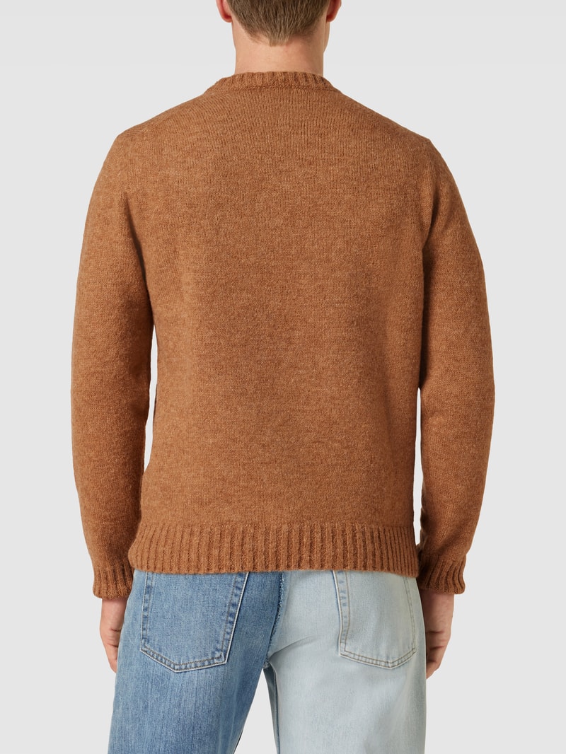 Strickpullover mit gerippten Abschlüssen in haselnuss braun
