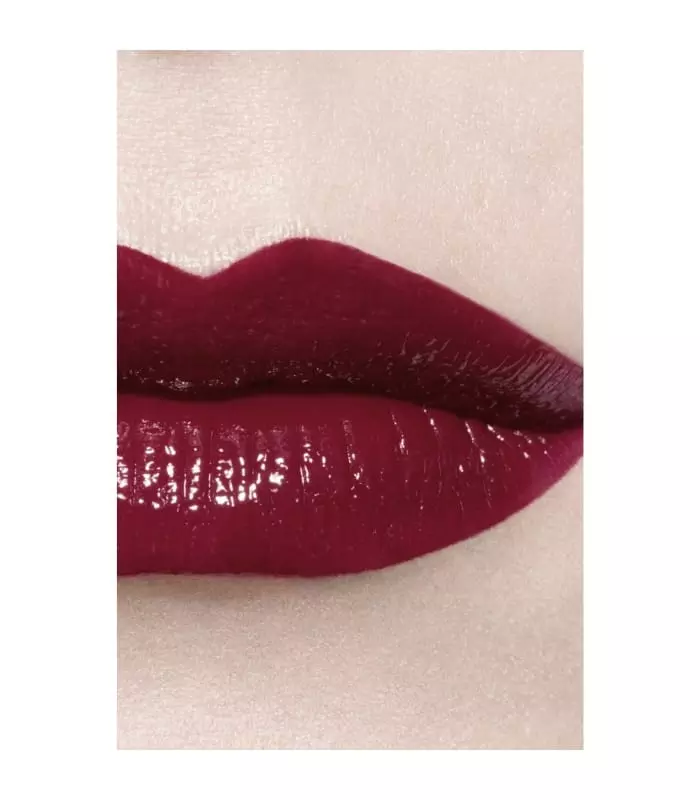 ROUGE COCO BLOOM Le rouge à levrès hydratant et repulpant longue tenue, couleur et brillance intenses