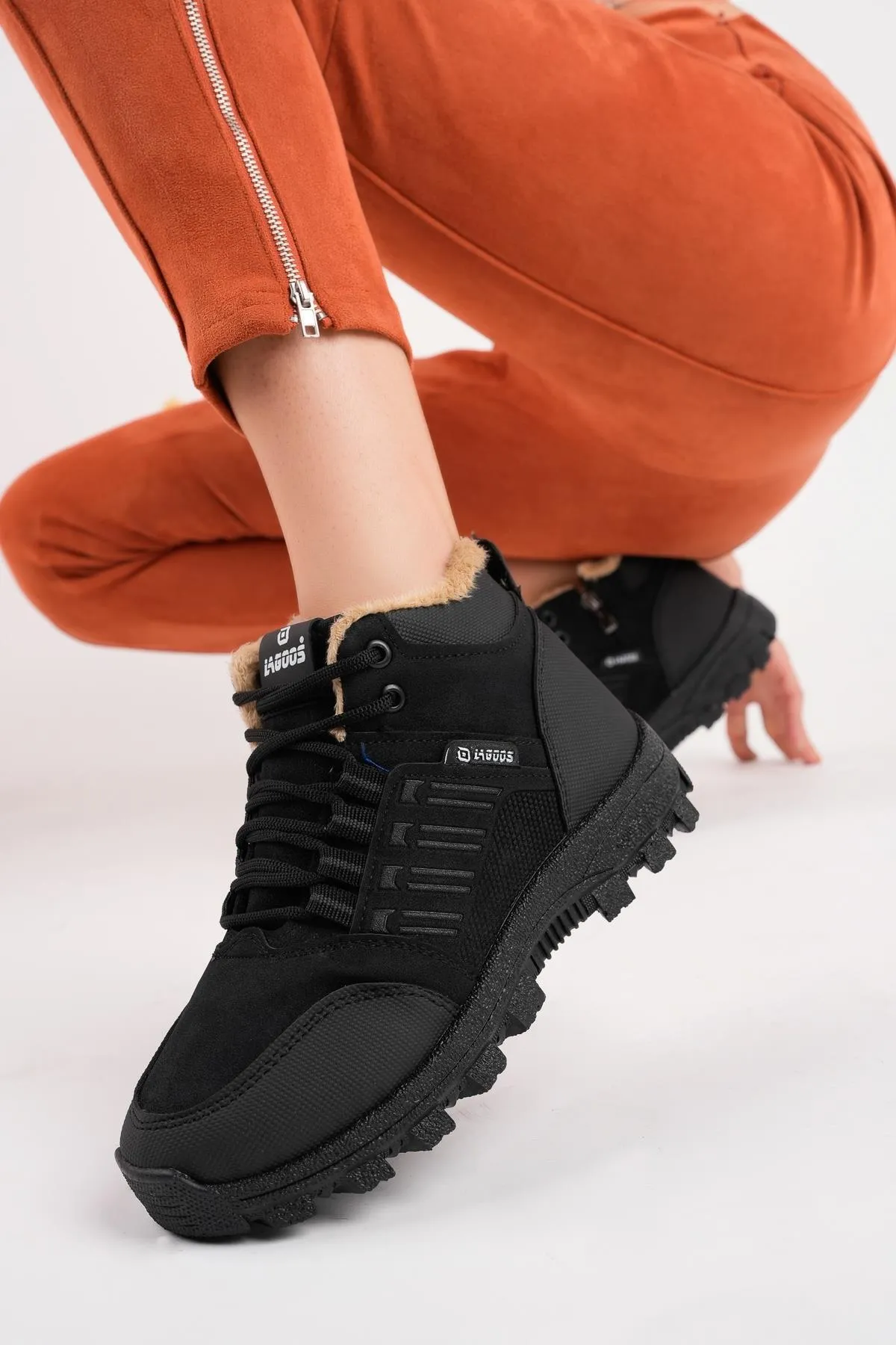MUGGO  Johanna Garantierte Unisex-Winterstiefel zum Schnüren mit Fell innen und Reißverschluss