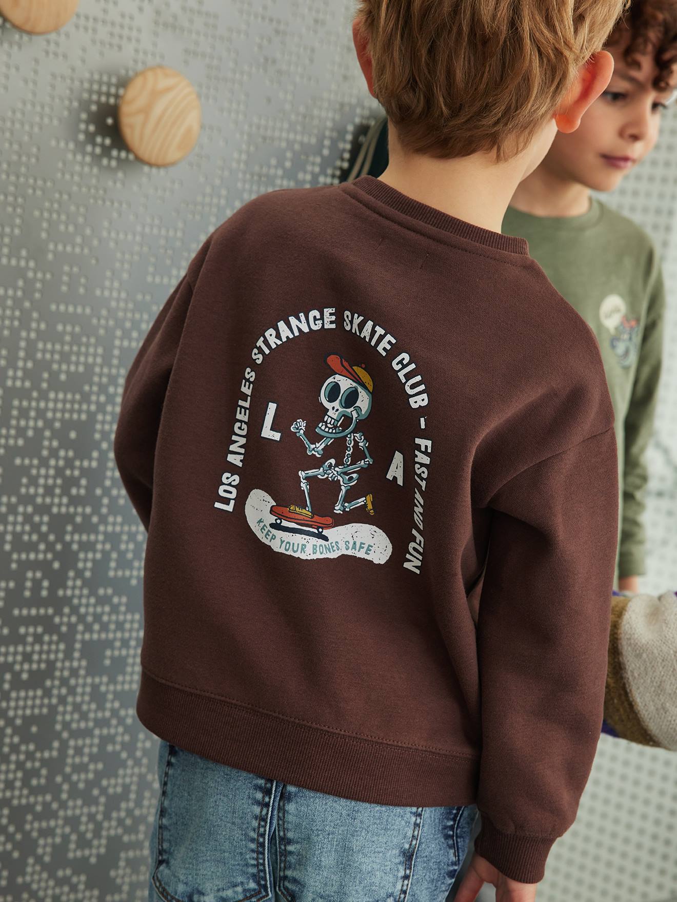 Sweat motif ludique au dos garçon chocolat