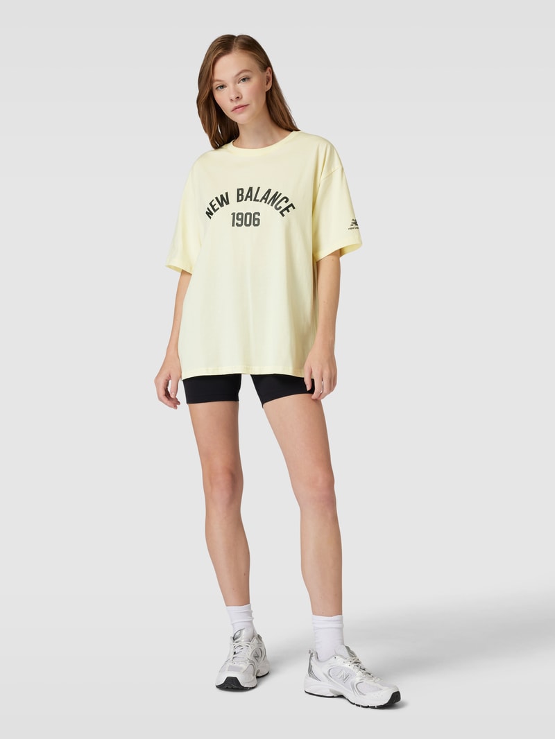 Oversized T-Shirt mit Label-Print in offwhite