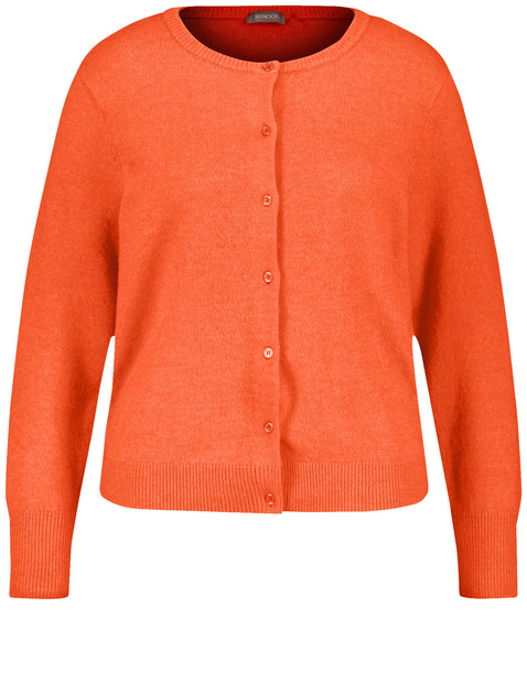 Wärmende Strickjacke mit Knopfleiste
