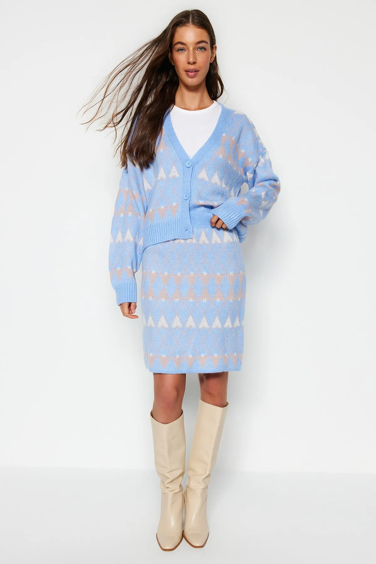 Trendyol Collection  Blaues, weit geschnittenes Strickoberteil und -unterteil-Set mit Muster TWOAW24AU00055