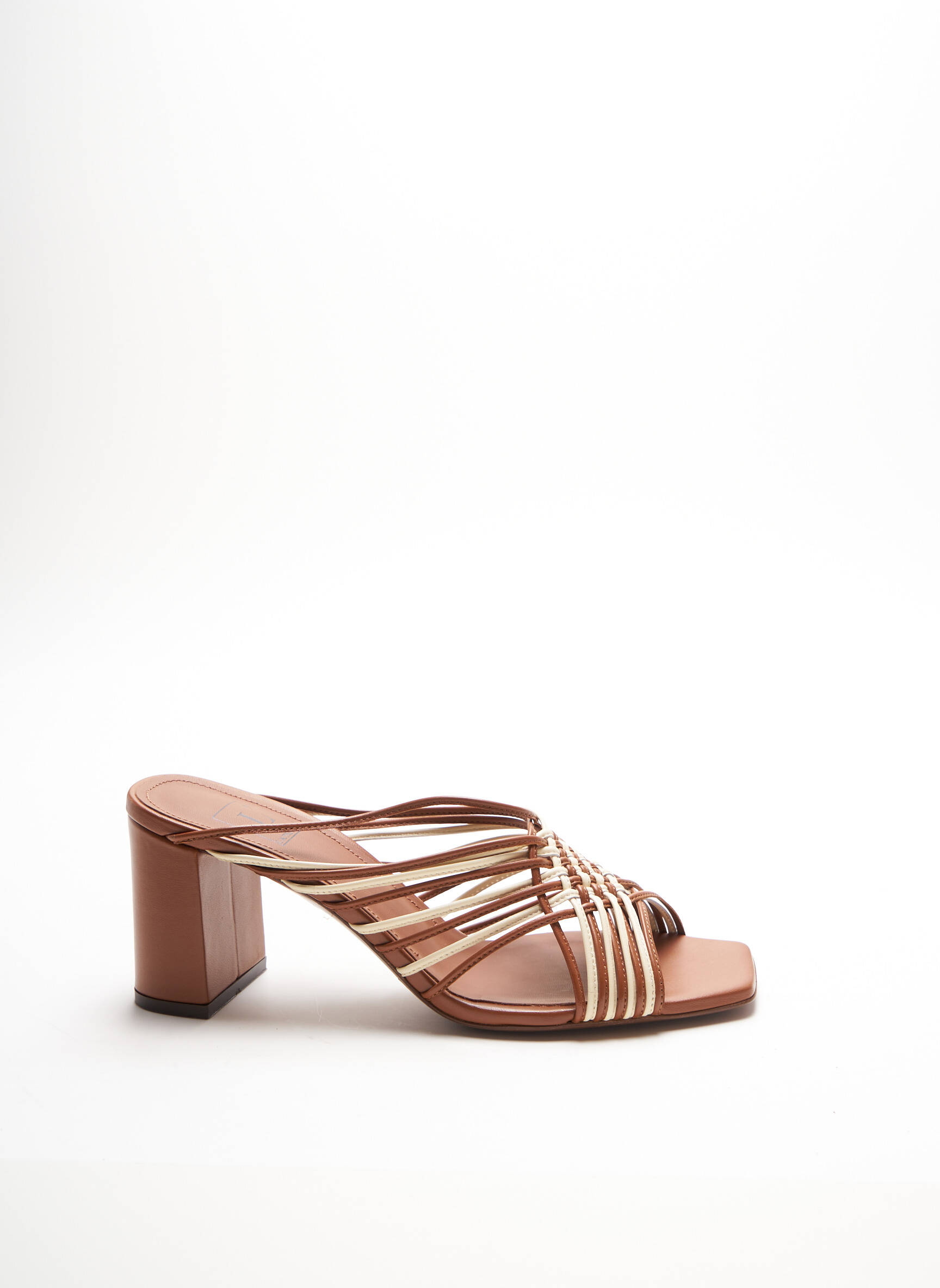 L Autre Chose Sandales Nu Pieds Femme couleur beige