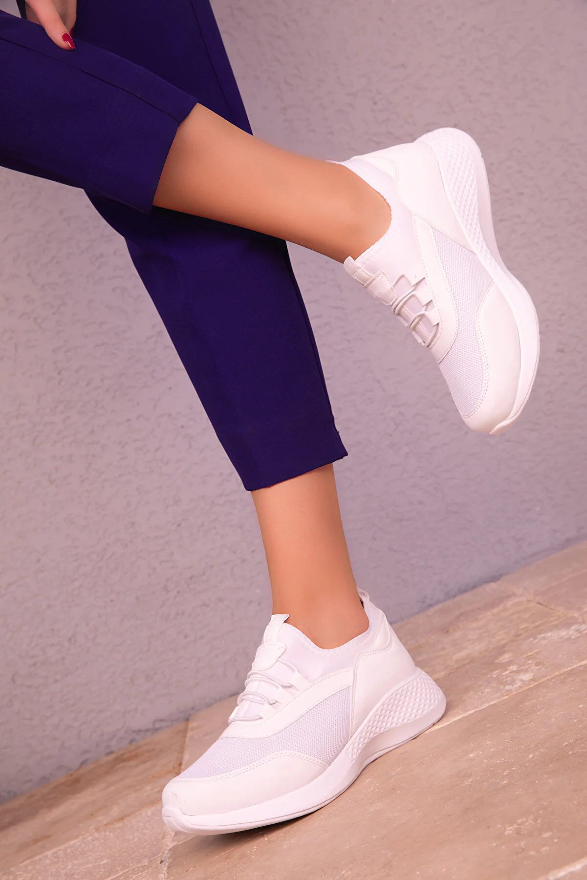 SOHO  Weiße Damen Sneakers 15226