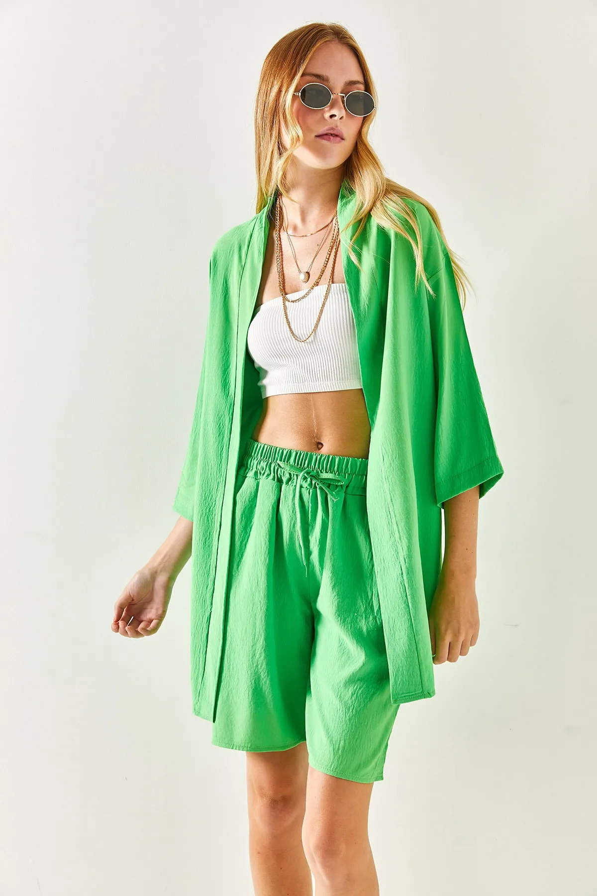 Olalook  Damen-Kimono-Set mit erdnussgrünen Shorts TKM-19000216