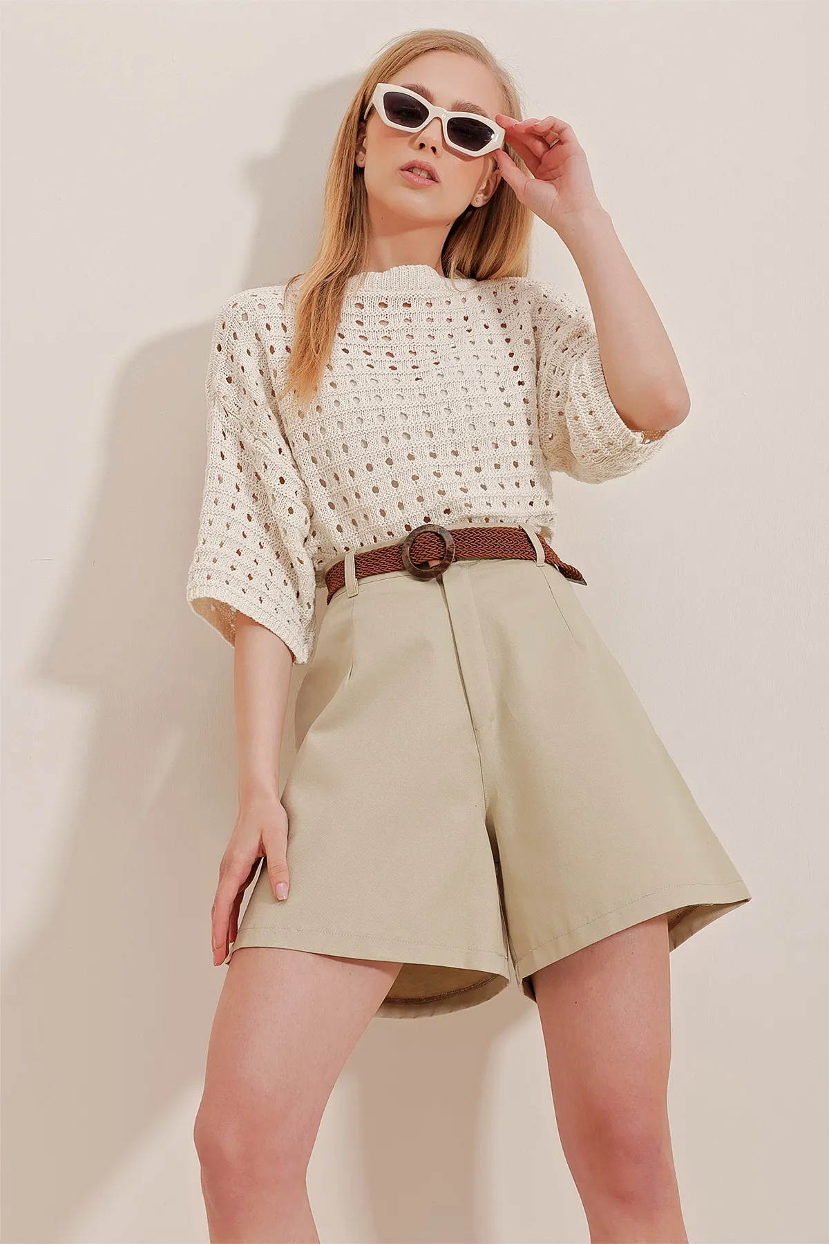 Trend Alaçatı Stili  Shorts - Beige - Mittlerer Bund