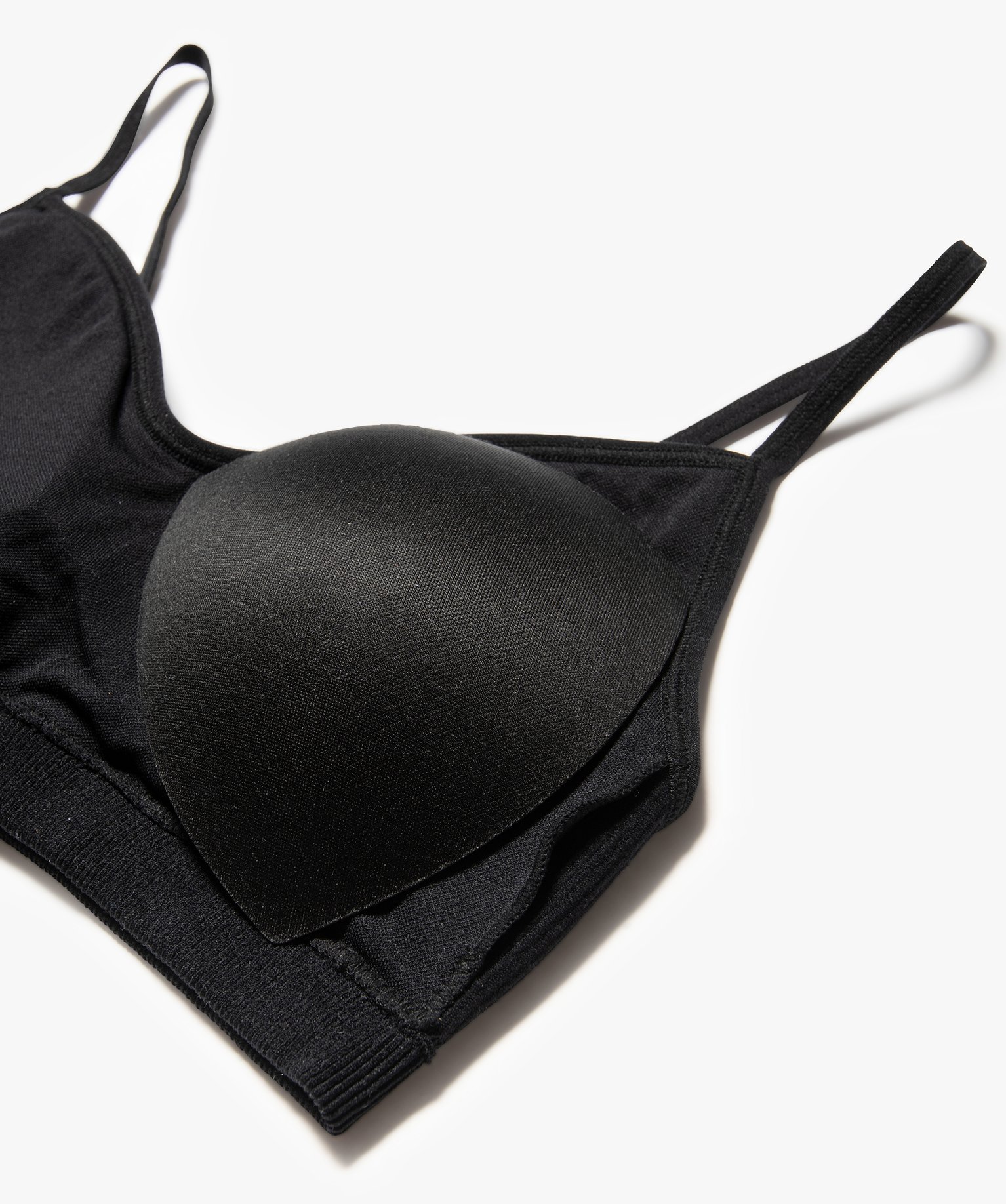 Brassière à fines bretelles en maille ctelée avec mouss... noir | GEMO