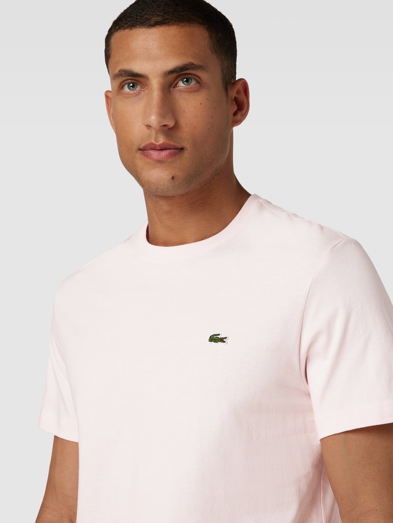 T-Shirt mit Logo-Patch in rosa