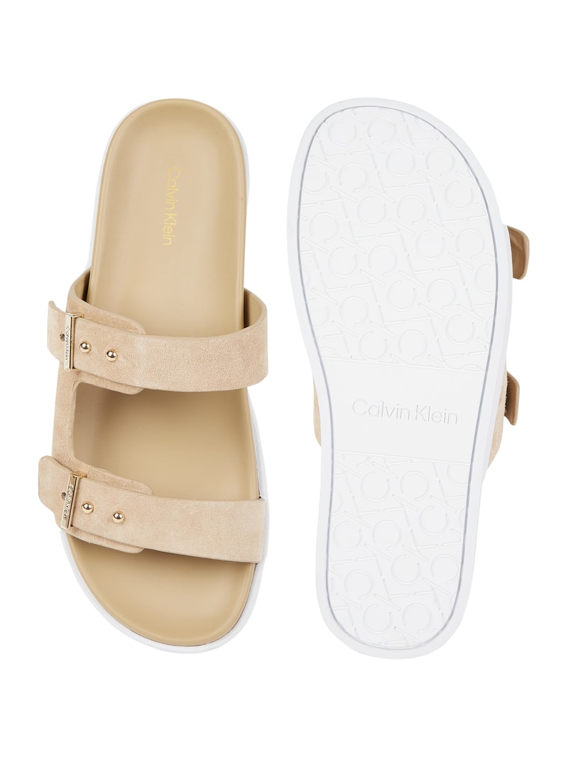 Sandalen aus Leder in beige