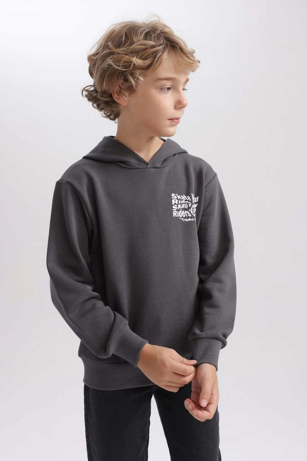 DeFacto  Bedrucktes Sweatshirt mit Kapuze für Jungen A4585a823au