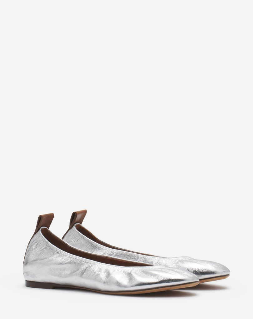 LA BALLERINE EN CUIR MÉTALLISÉ