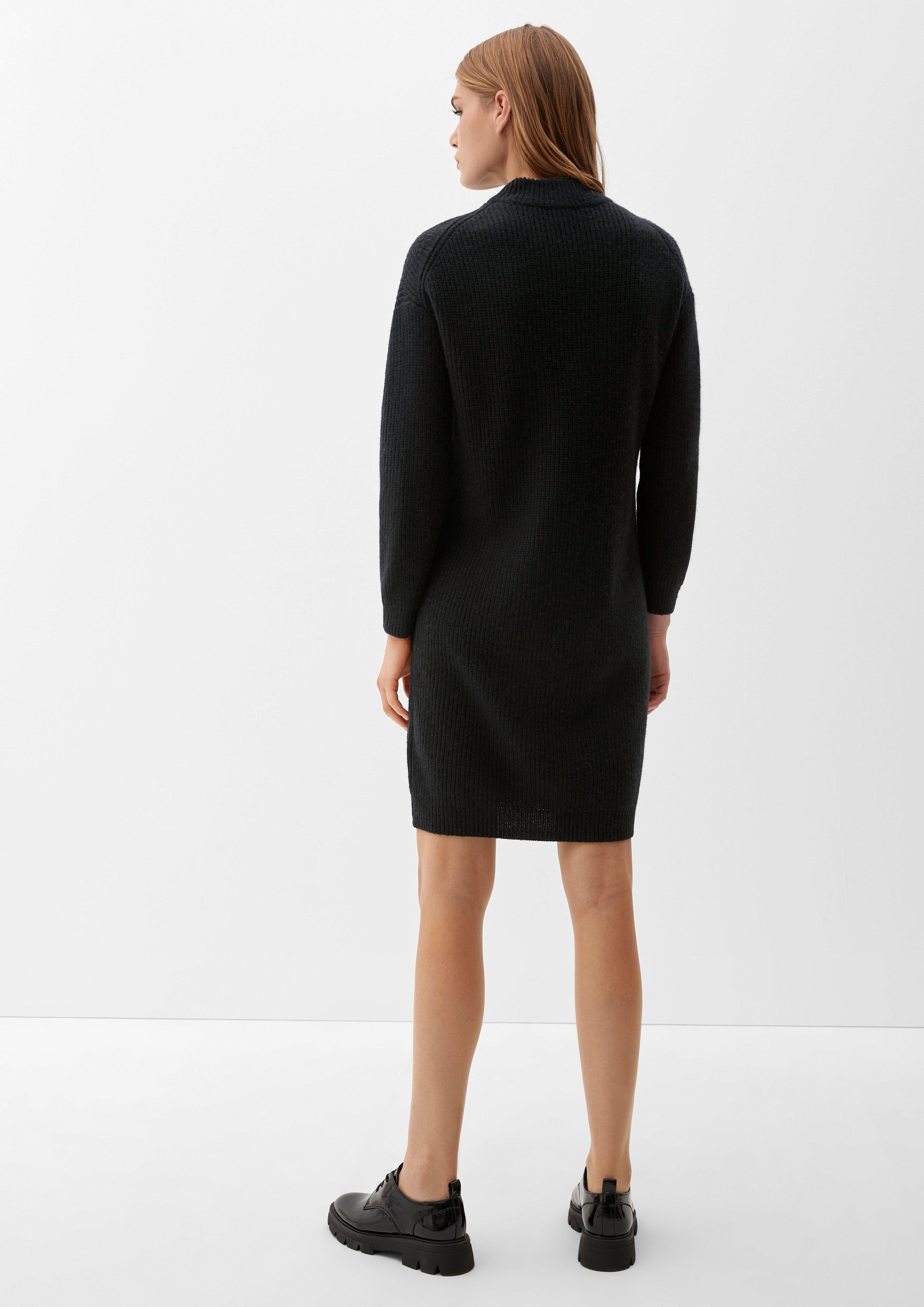 Geripptes Strickkleid  2120894-9999