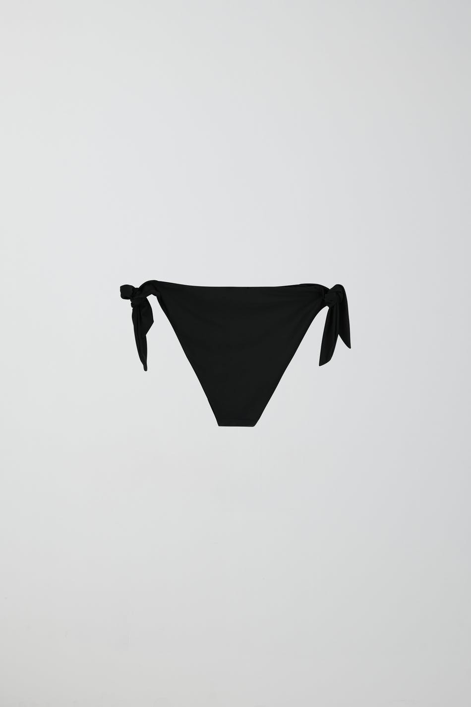 Low waist bikini brief
