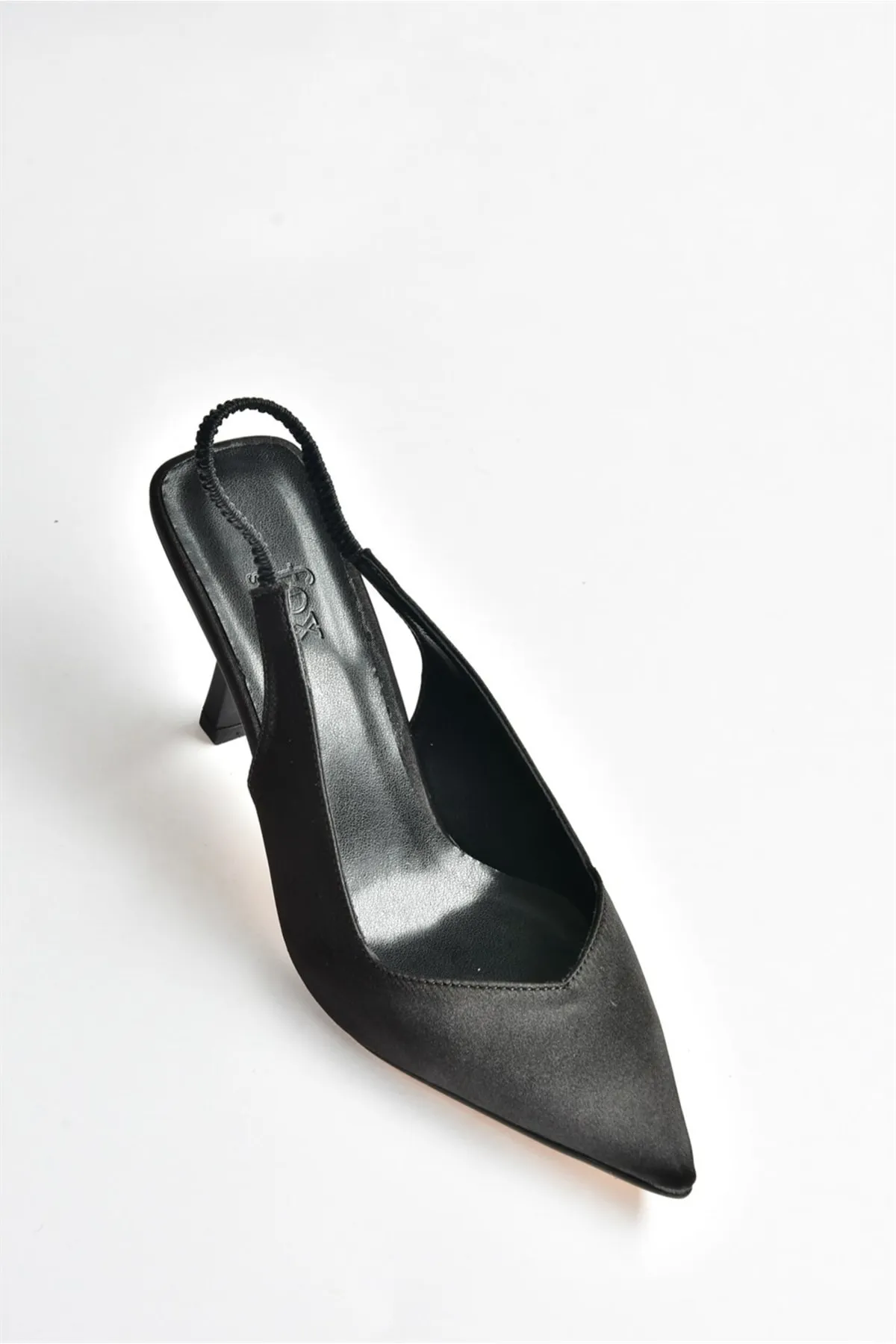 Fox Shoes  Damenschuhe mit Absatz aus schwarzem Satinstoff M882007004