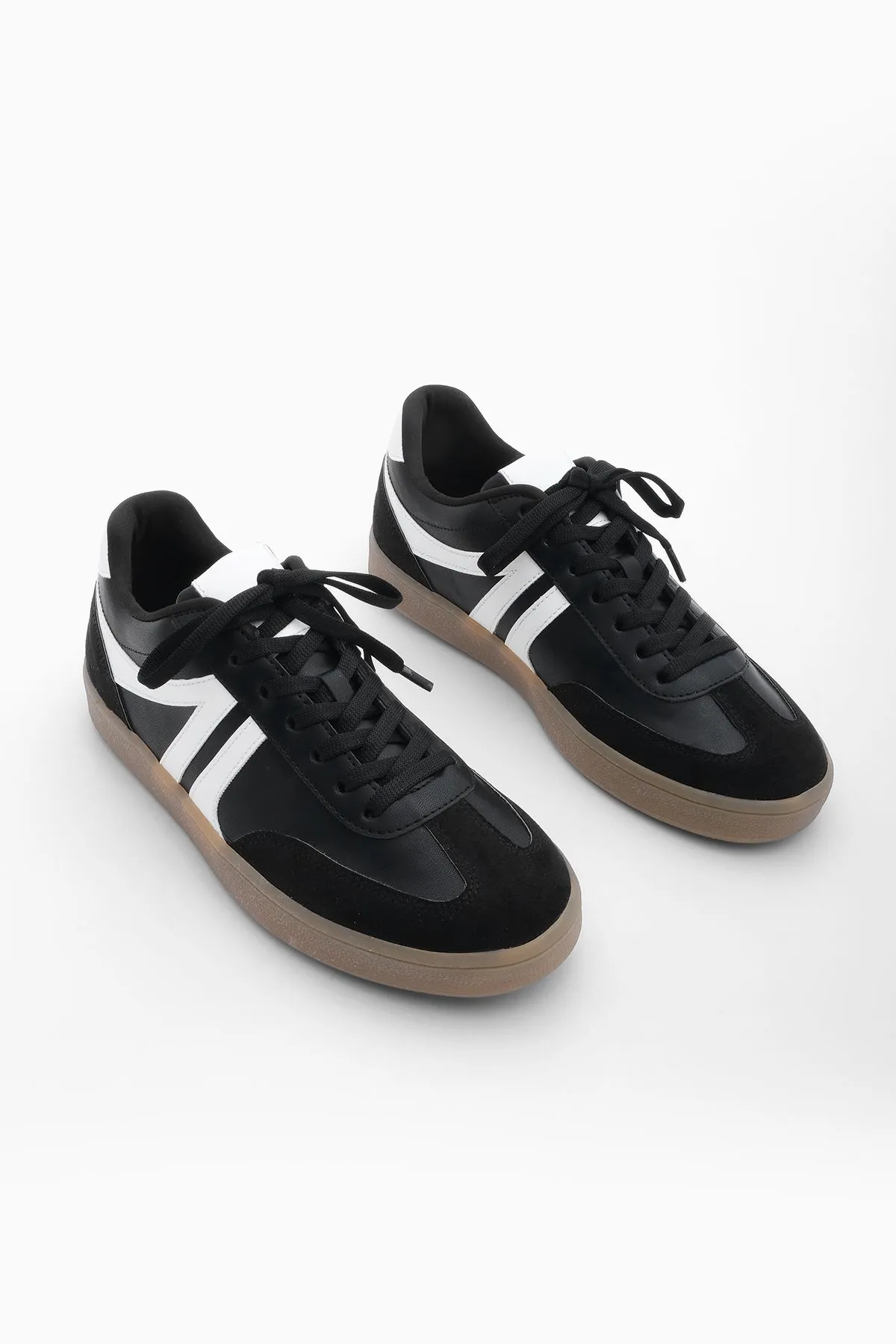 Marjin  Sneaker - Schwarz - Flacher Absatz