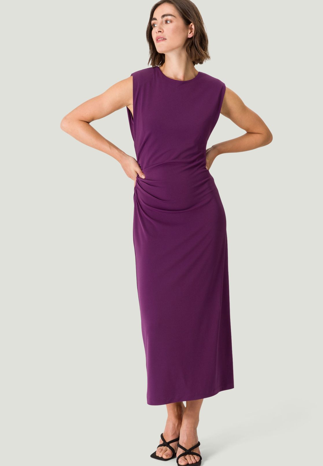 Maxikleid mit Raffung