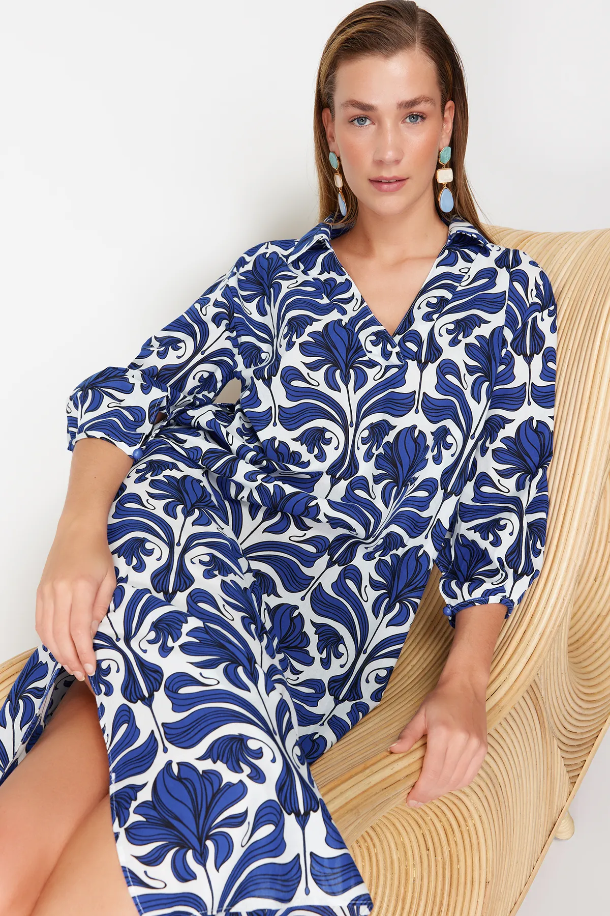 Trendyol Collection  Ethnisch gemustertes, weit geschnittenes Midi-Strandkleid aus 100 % Baumwolle TBESS22EL0009
