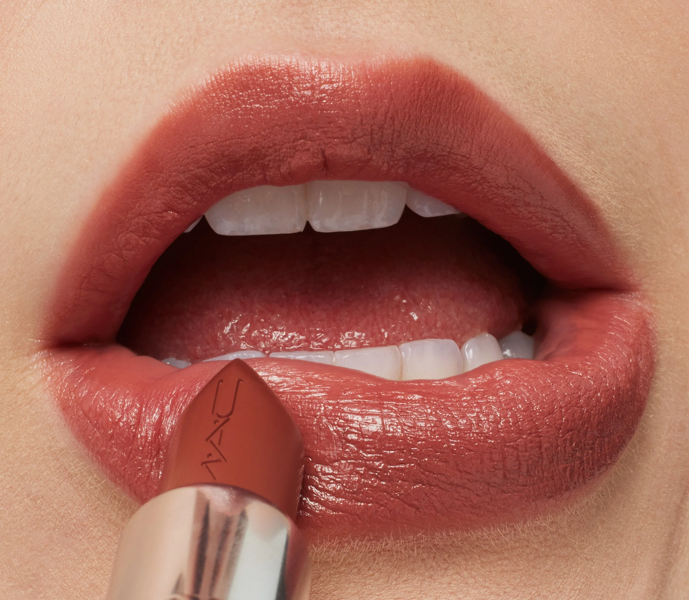 M·A·CXIMAL SLEEK SATIN MINI LIPSTICK - Κραγιόν