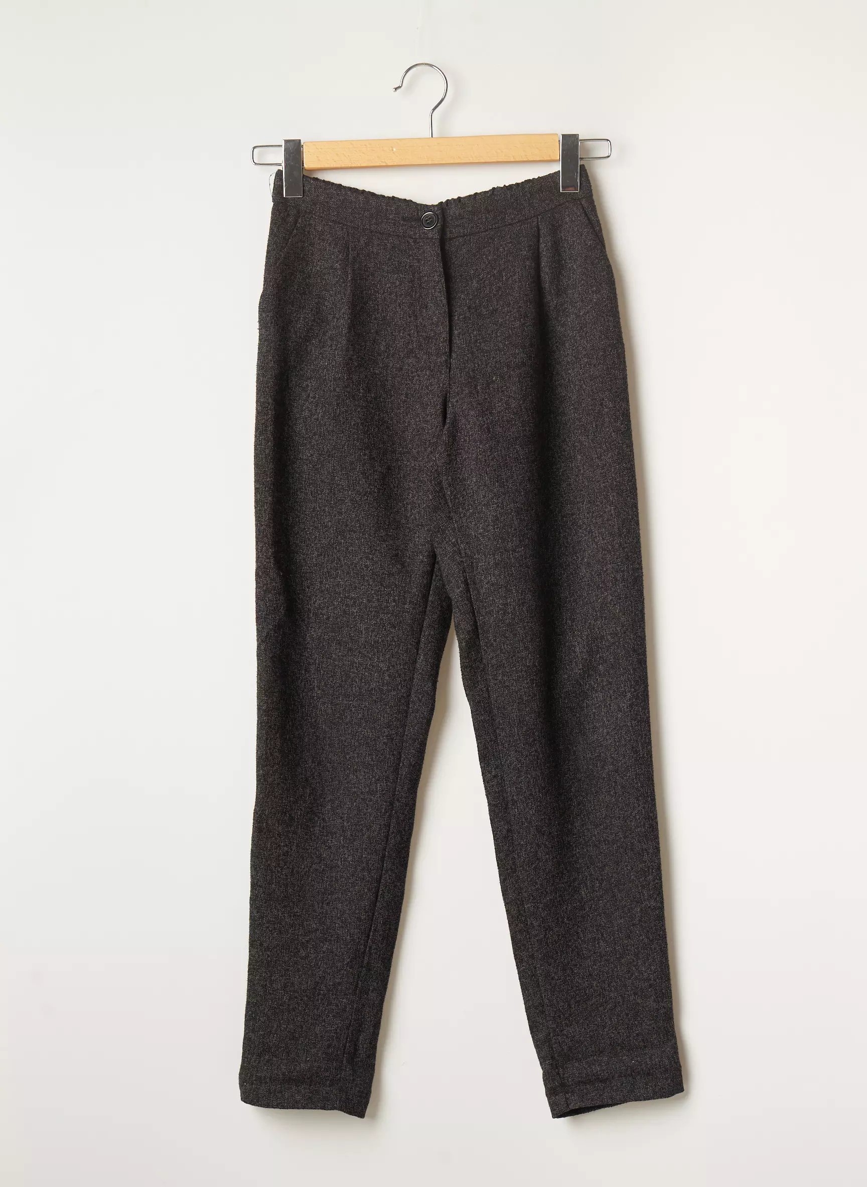 Y Coo Pantalons Chino Femme couleur gris