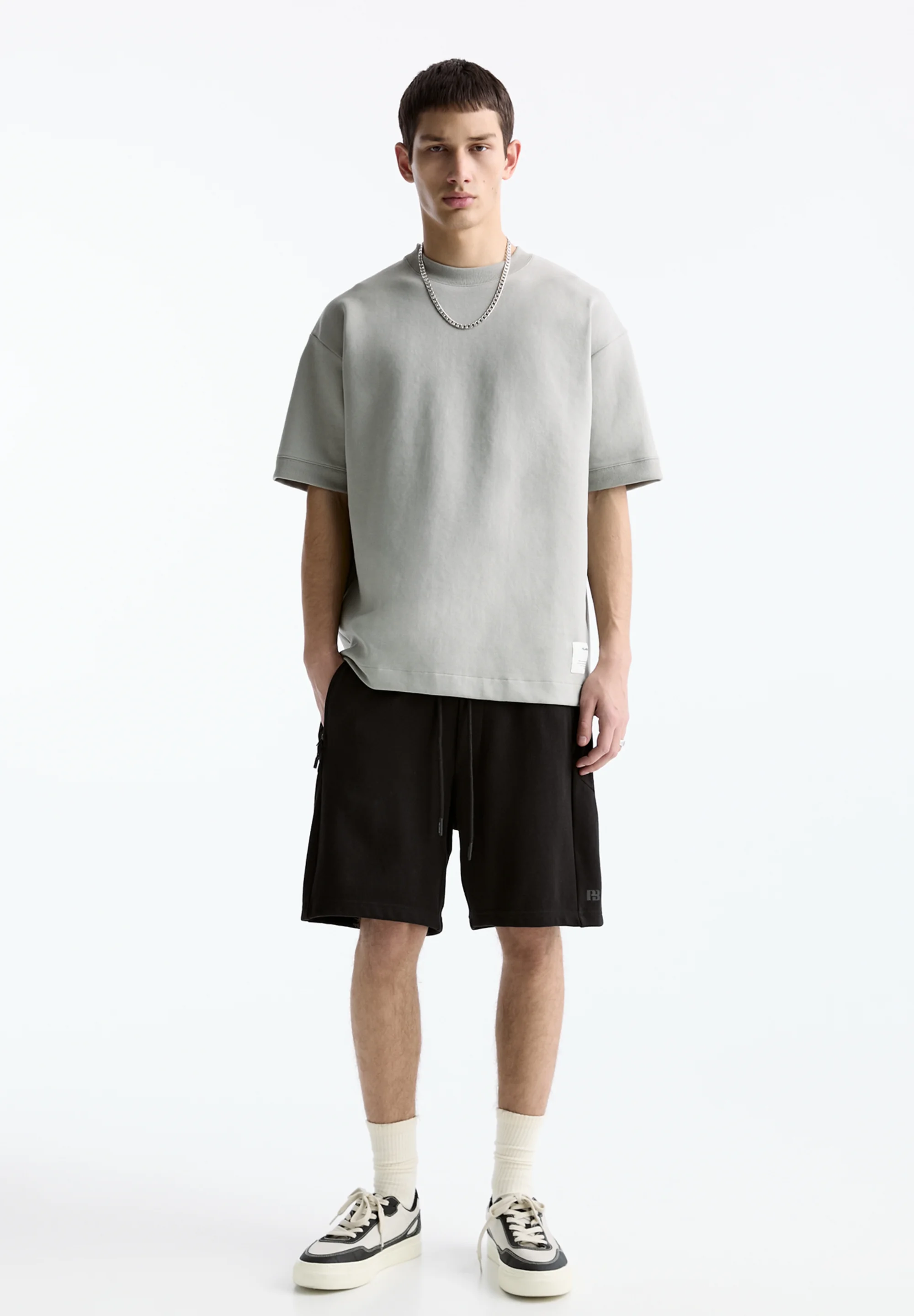 PULL&BEAR JOGGER - BERMUDA - Pantalón deportivo