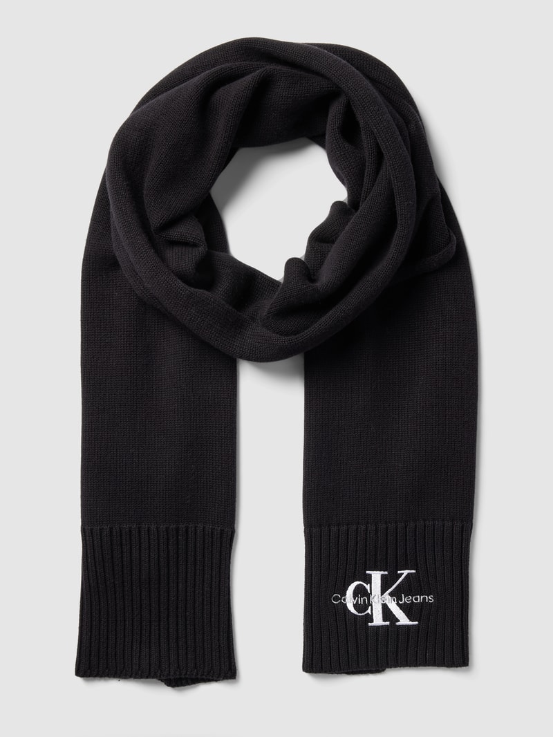 Strickschal mit Label-Stitching  Modell 'MONOLOGO' in black