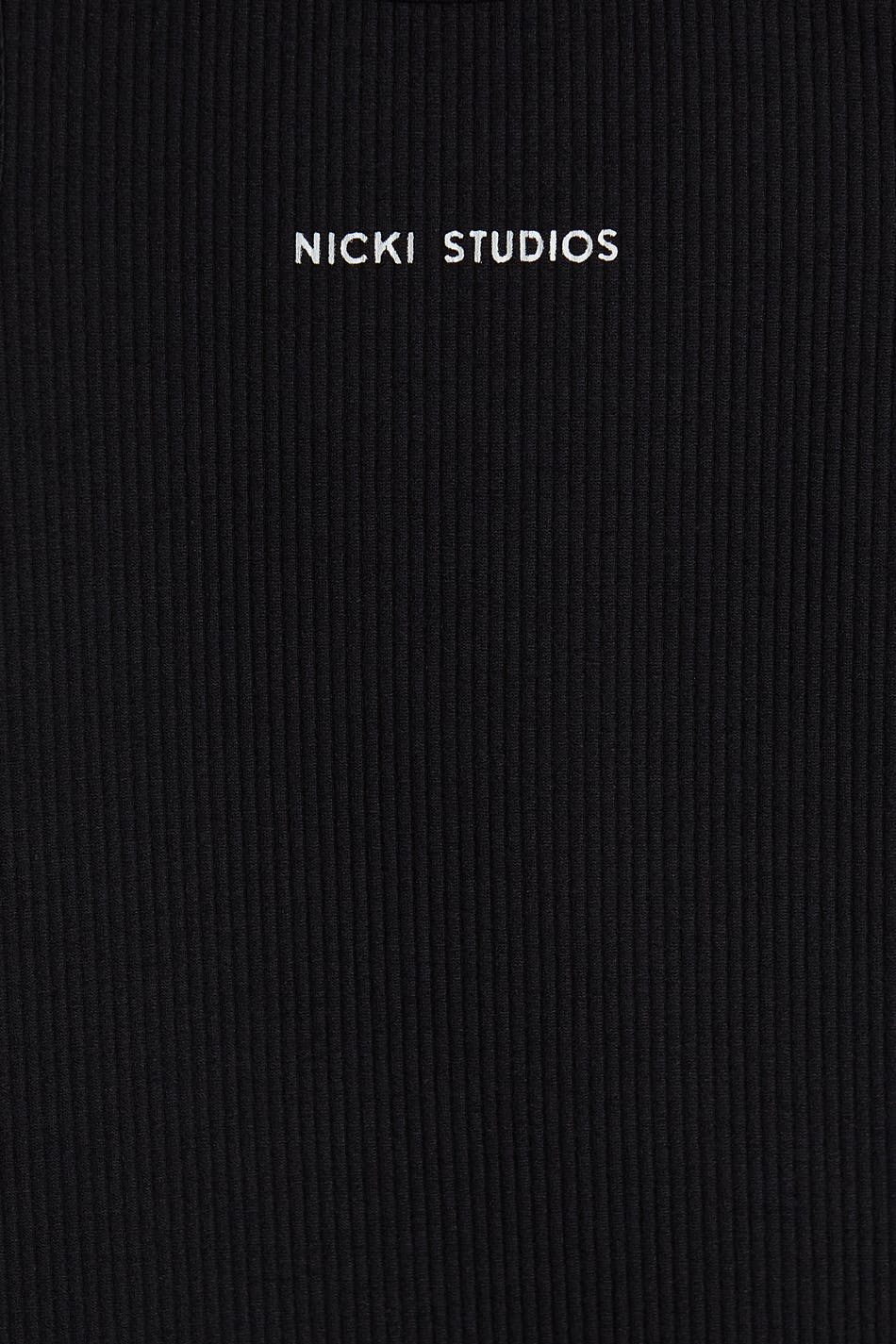Nicki tank