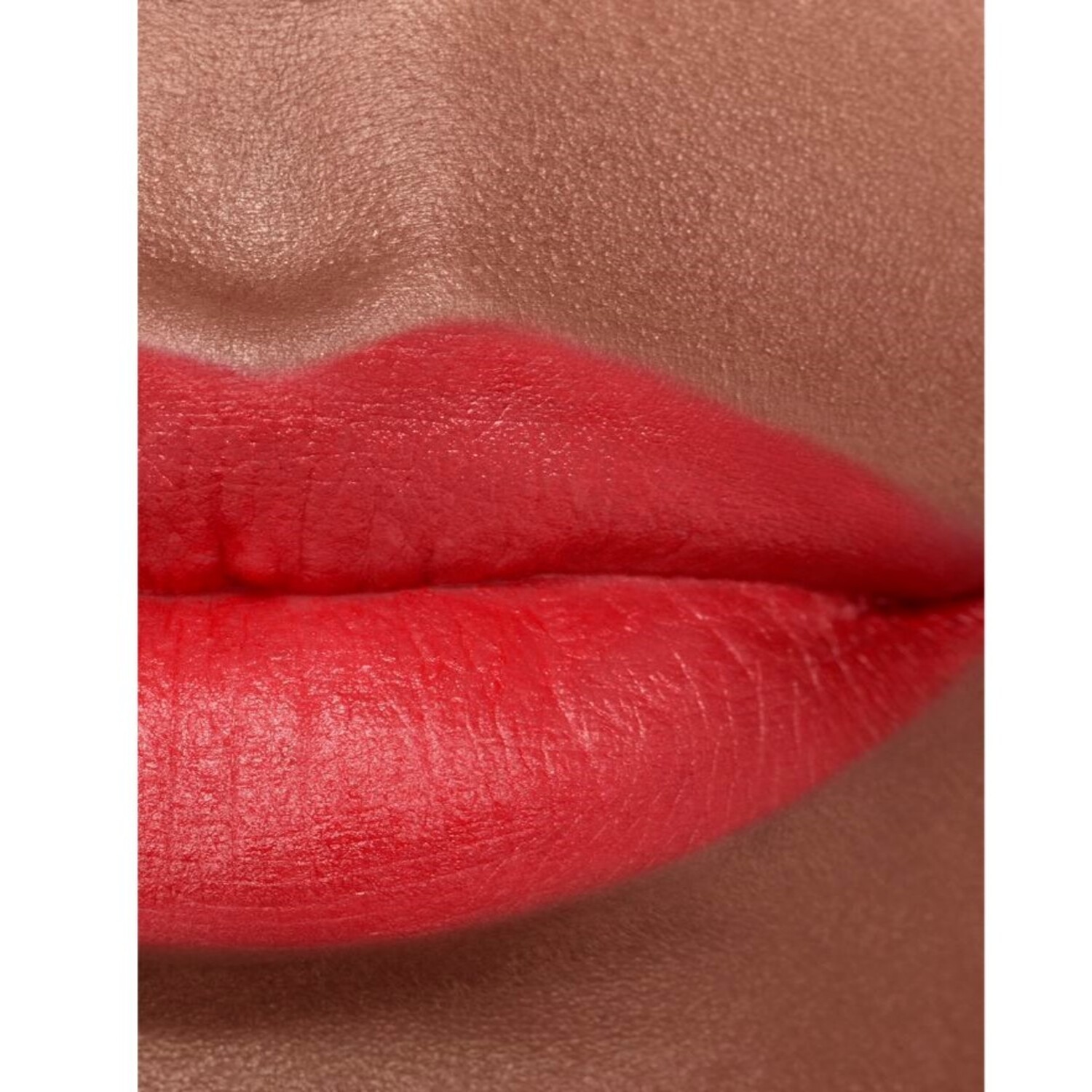 CHANEL LUMINOUS VELVET RED
