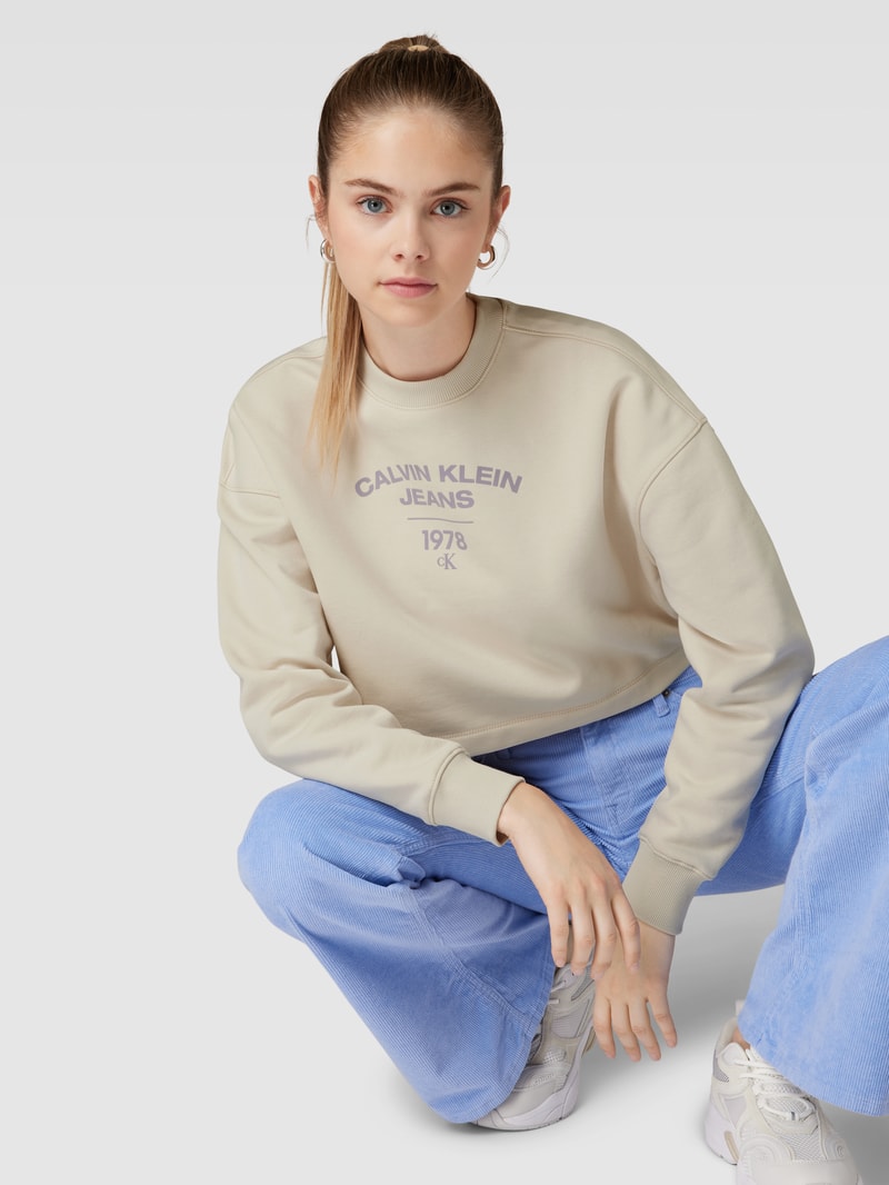 Sweatshirt mit Label-Print Modell 'VARSITY' in beige