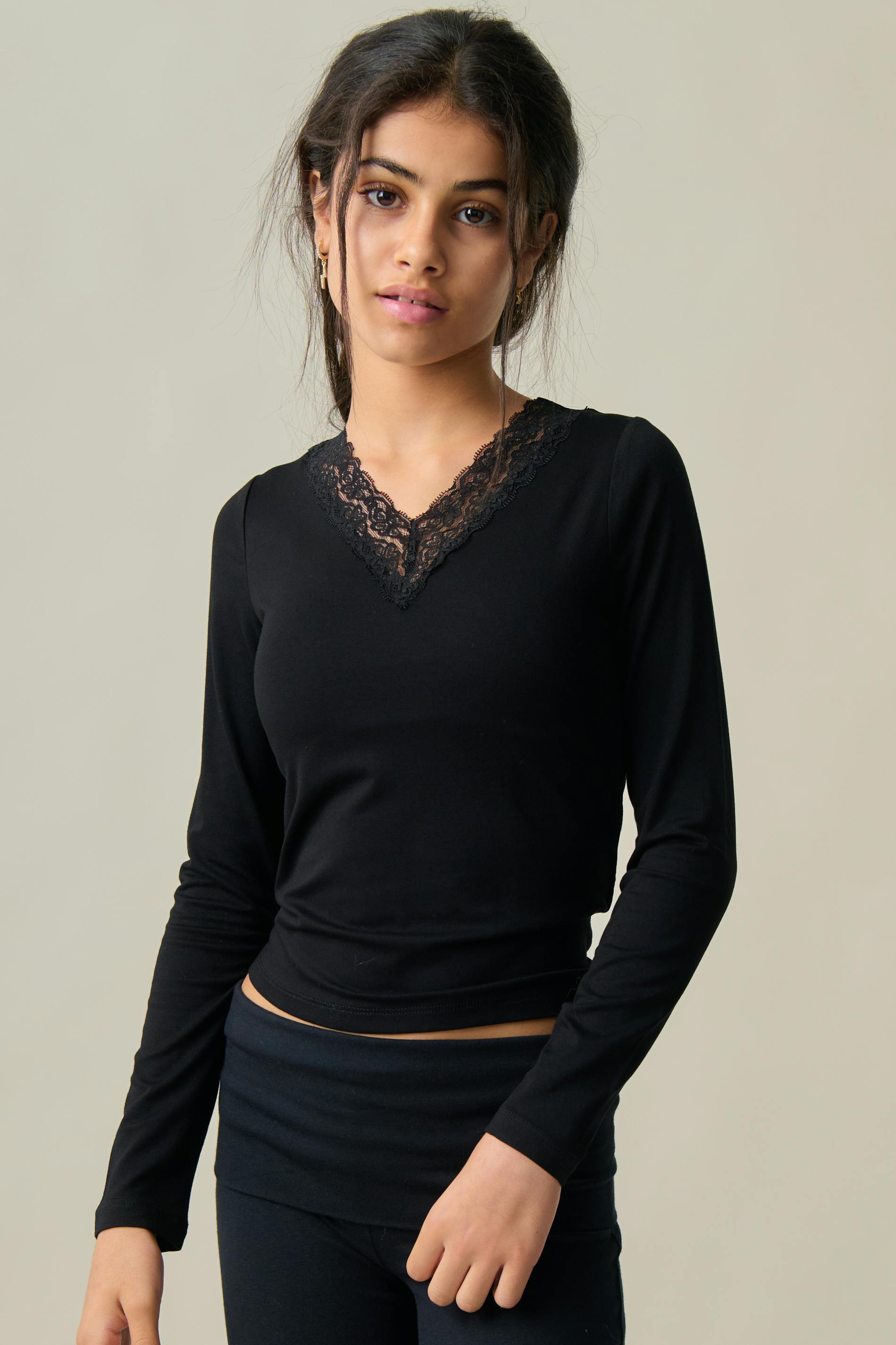 Y lace top