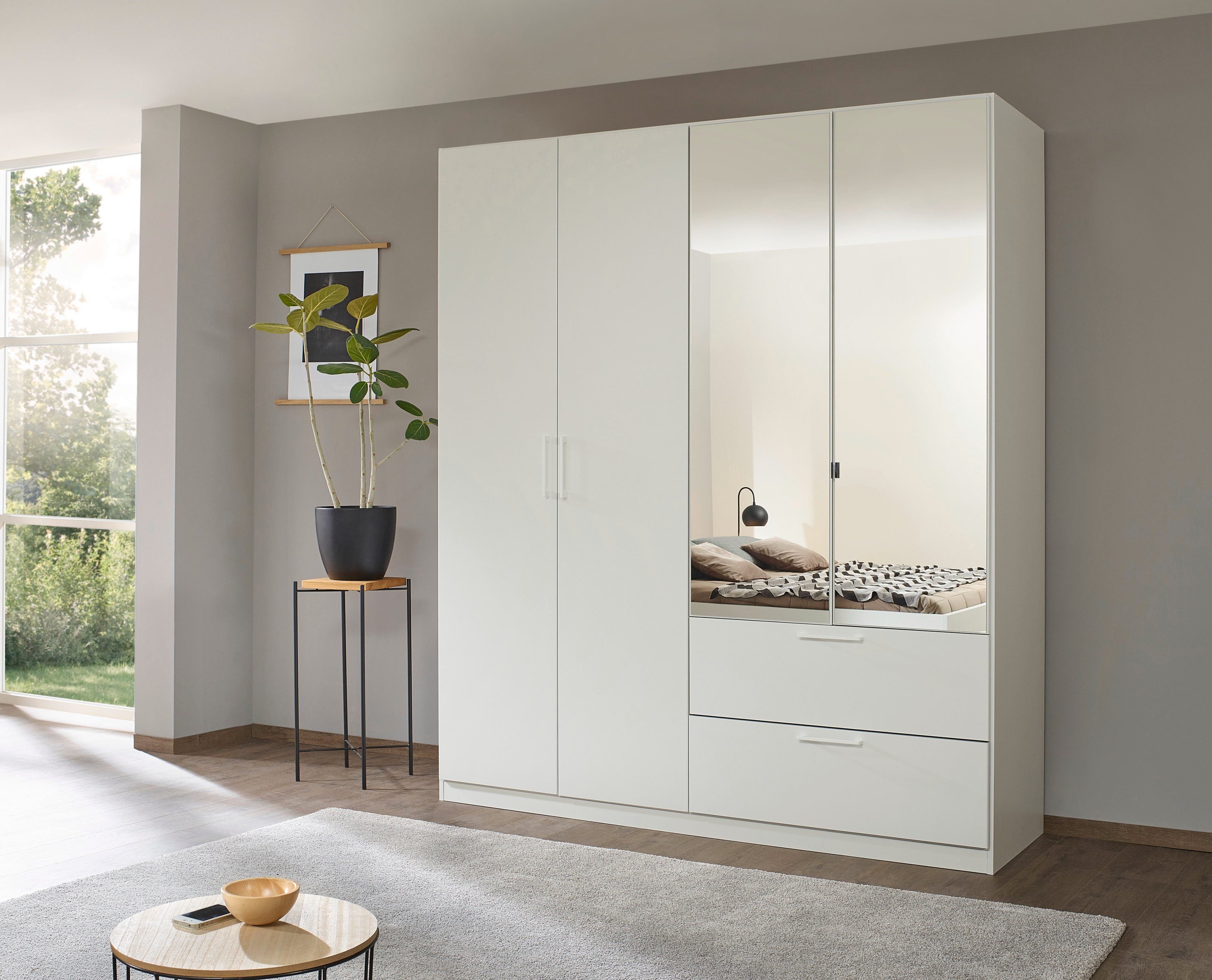 rauch Schlafzimmer-Set Challenger, Schrank mit Spiegel in 2 Breiten, Bett in 3 Breiten und 2 Nachttische