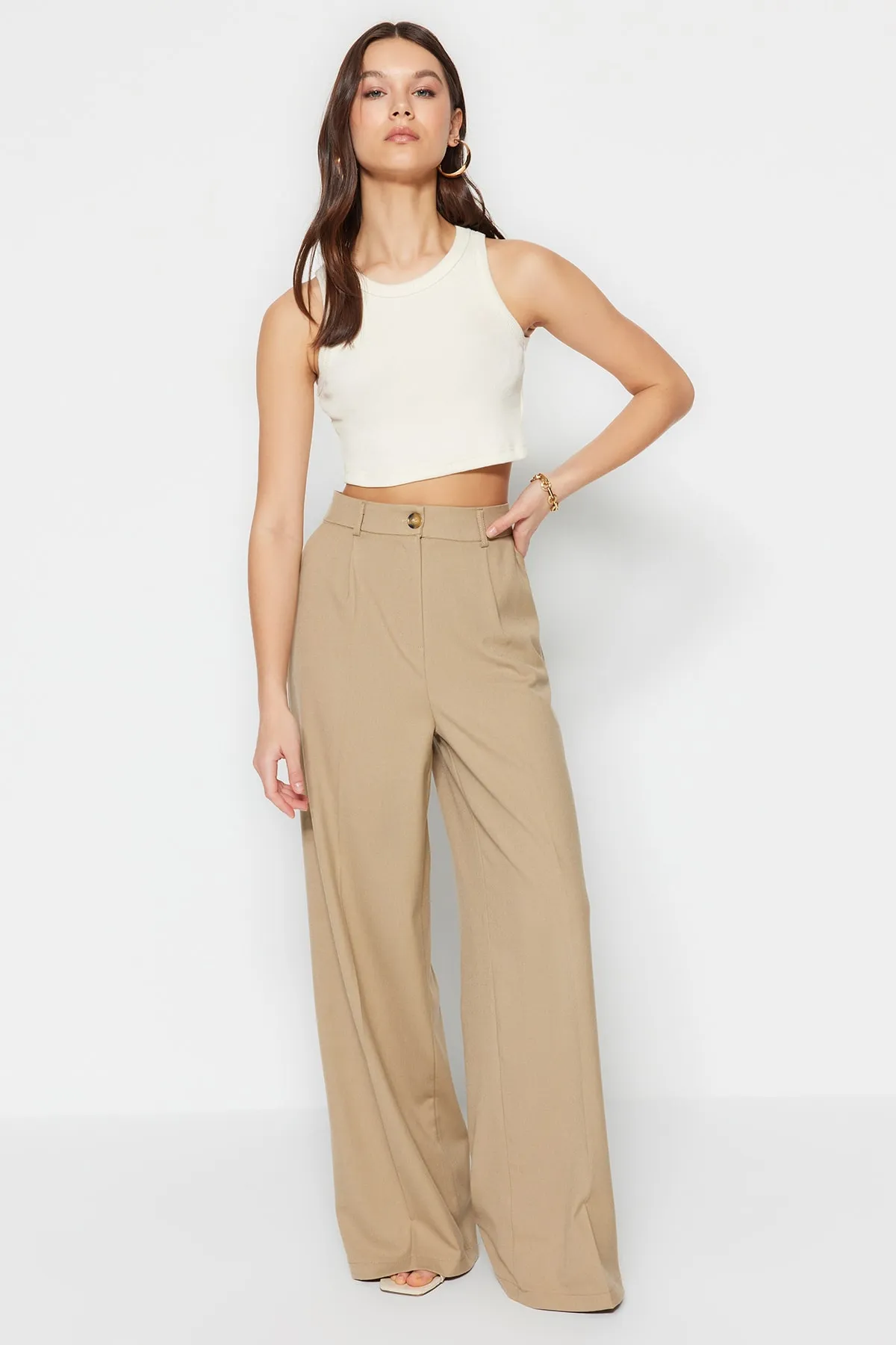 Trendyol Collection  Khakifarbene Hose mit weitem Bein zum Aufbügeln, TWOSS23PL00326