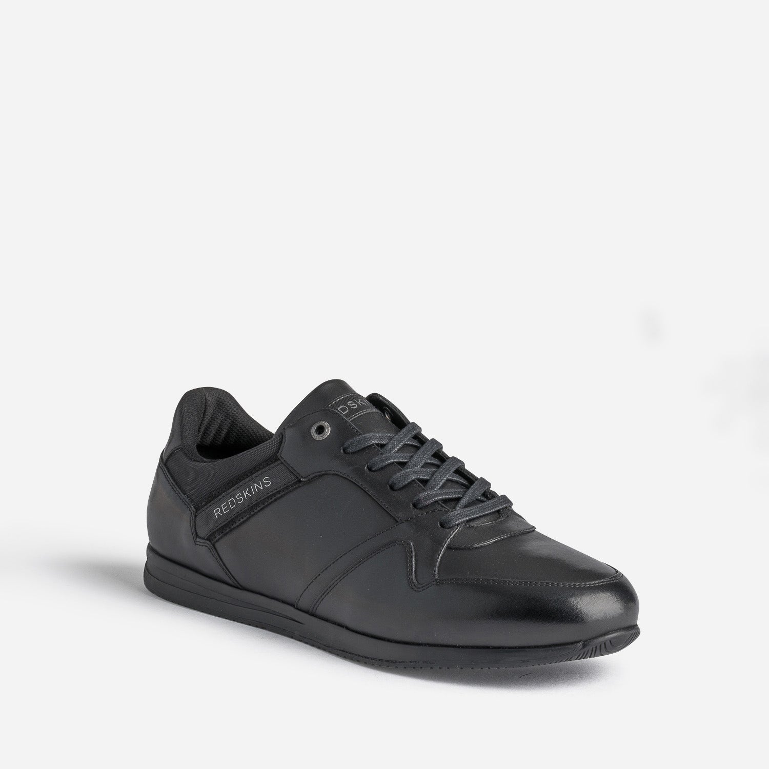 Tennis TBS noire en cuir