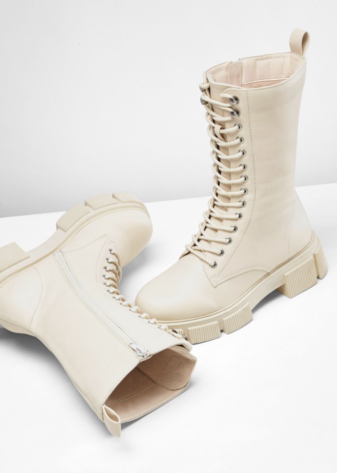 Schnürstiefel