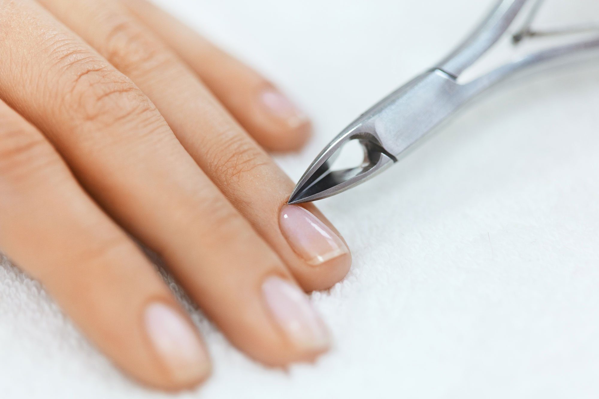K-Pro Nagelhautzange Scharf - Profi Hautzange, Kutikula Zange Nagelhautentferner - Satin
