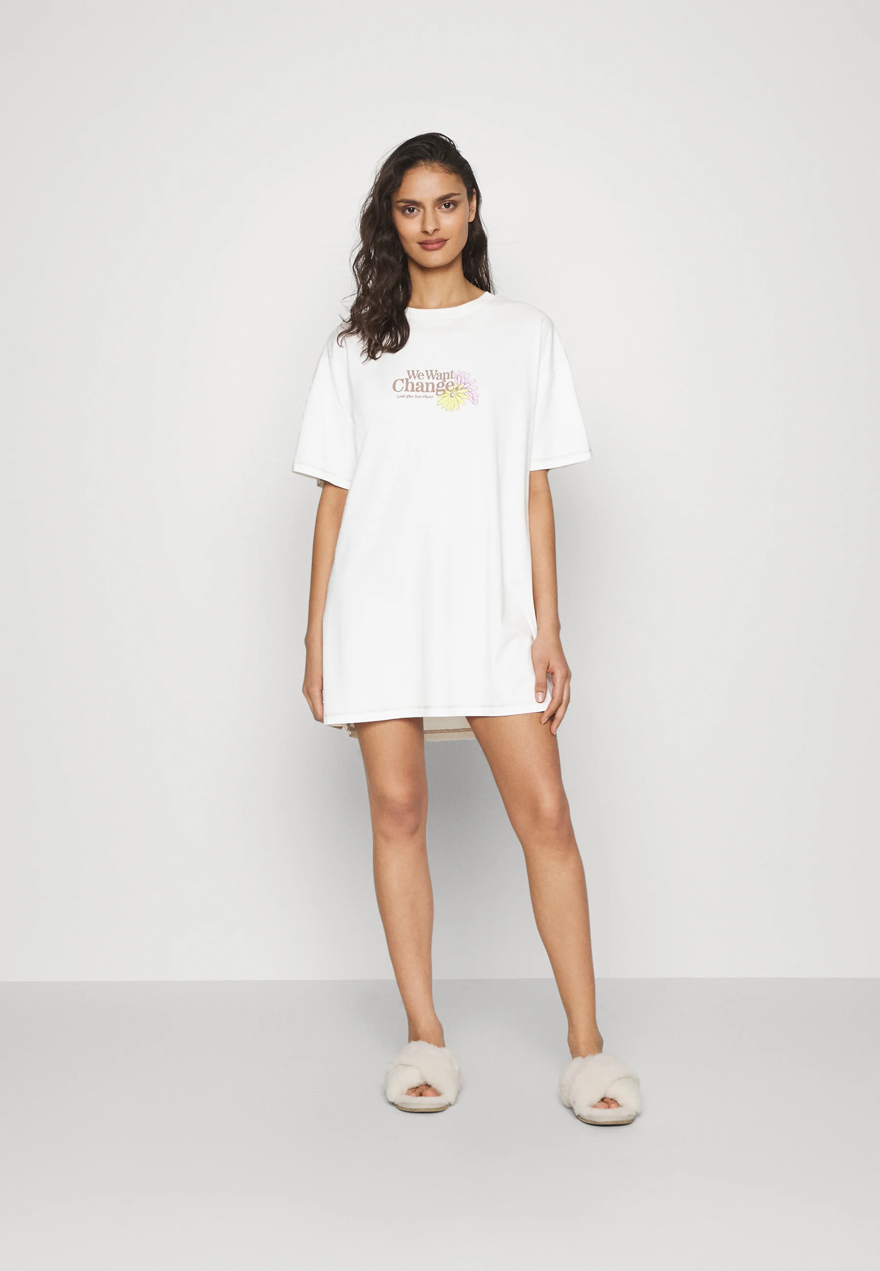 Camisón de algodón sobre el cuerpo