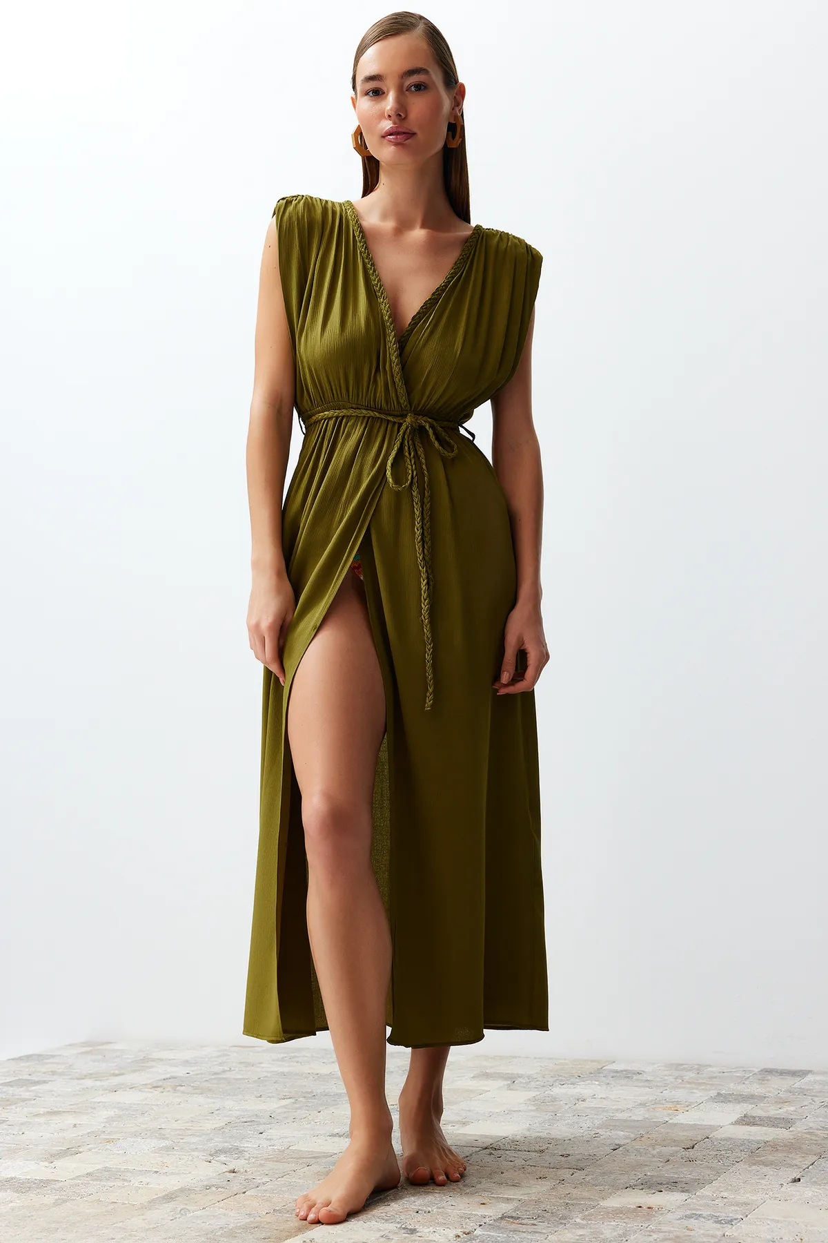Trendyol Collection  Grünes Maxi-Strandkleid mit gewebtem Schlitz TBESS23EL00069