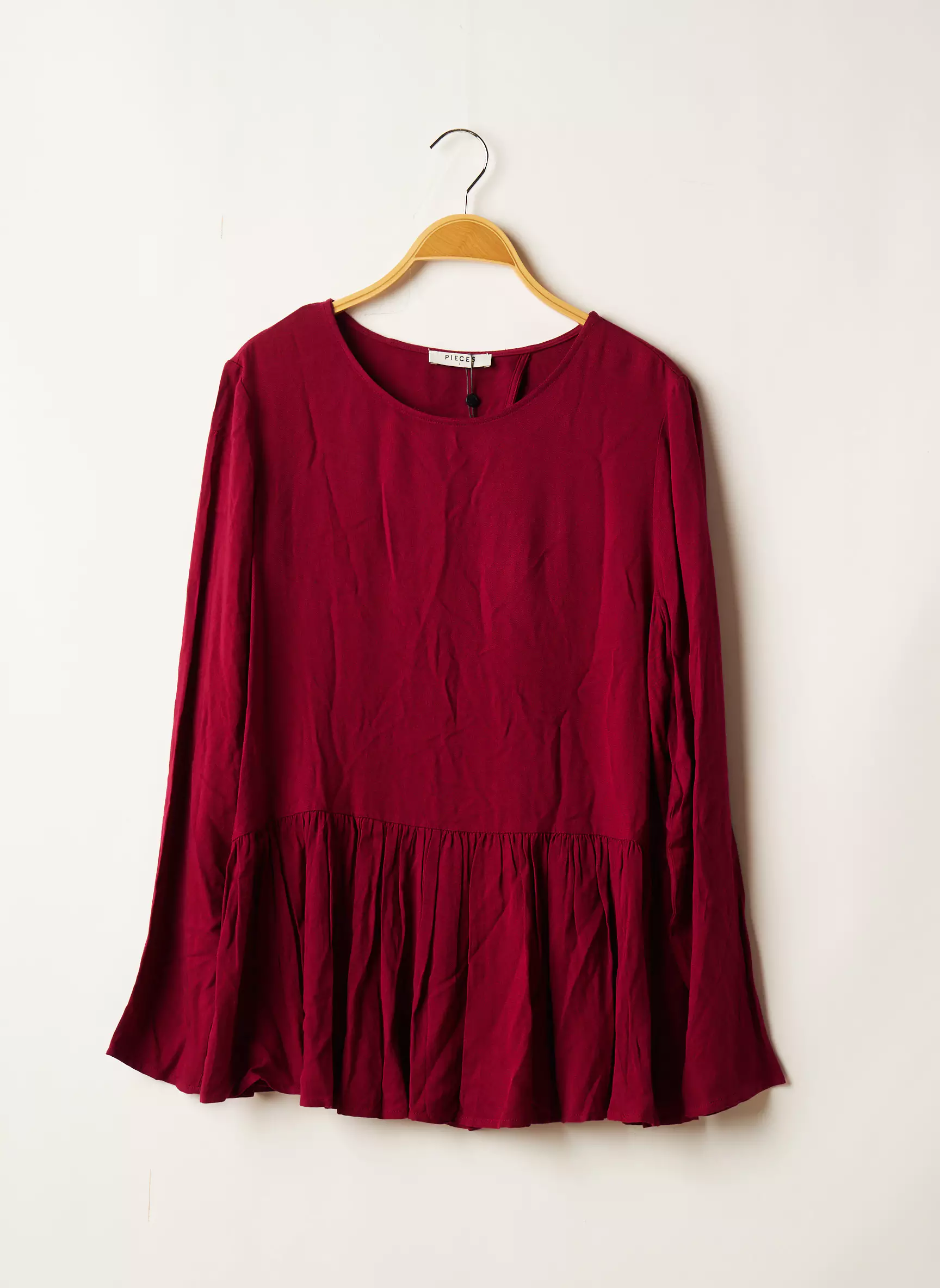 Pieces Blouses Femme couleur rouge