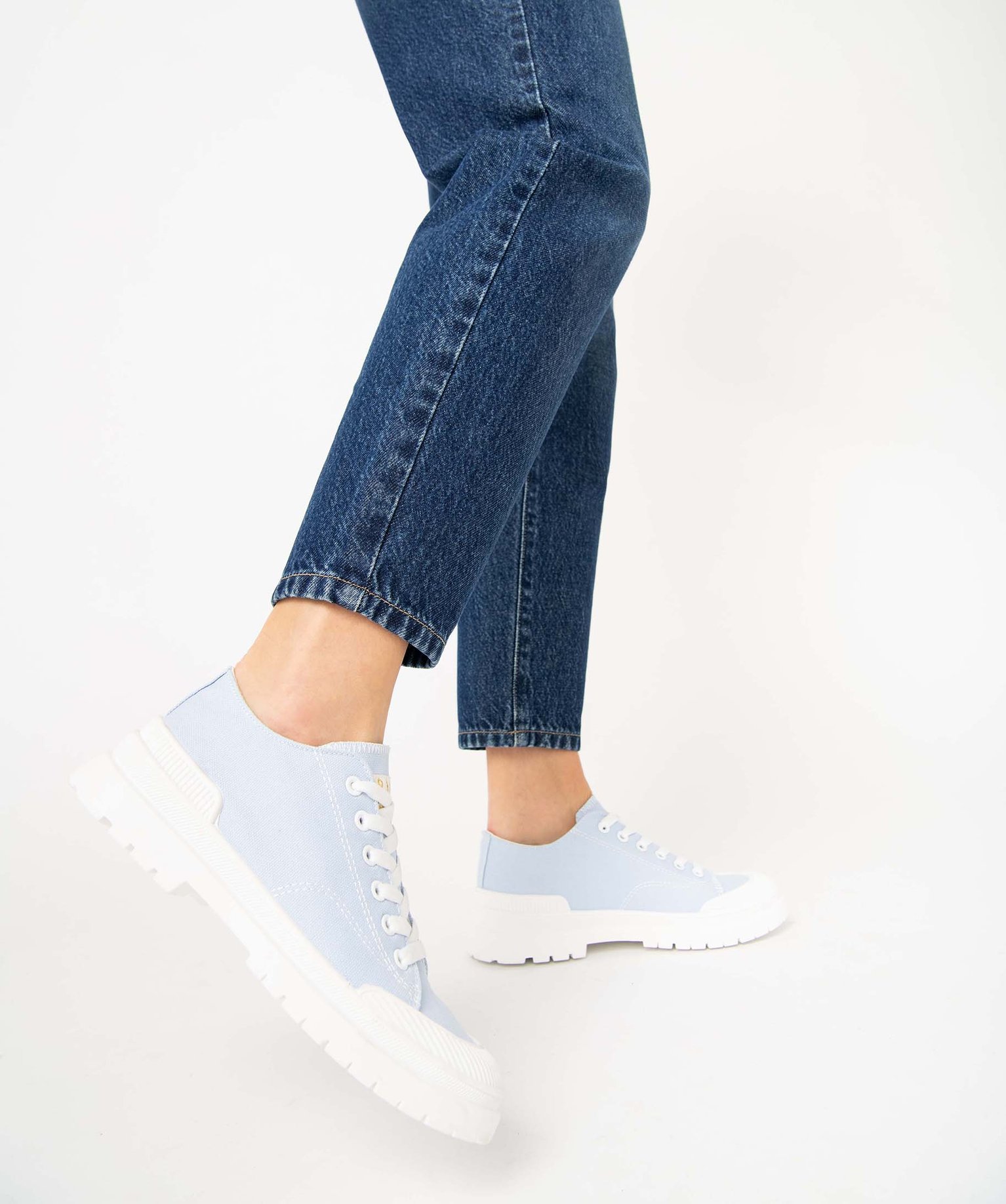 Baskets femme crantées en toile unie – Banana Moon bleu | GEMO