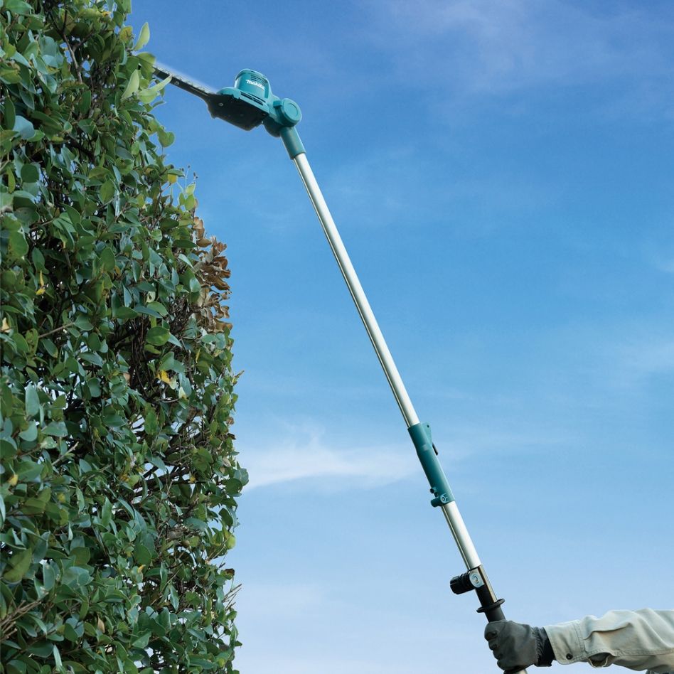 Taille-haie sur perche sans fil Makita UN460WDZ 12V Max, 46 cm (batteries et chargeur non inclus).