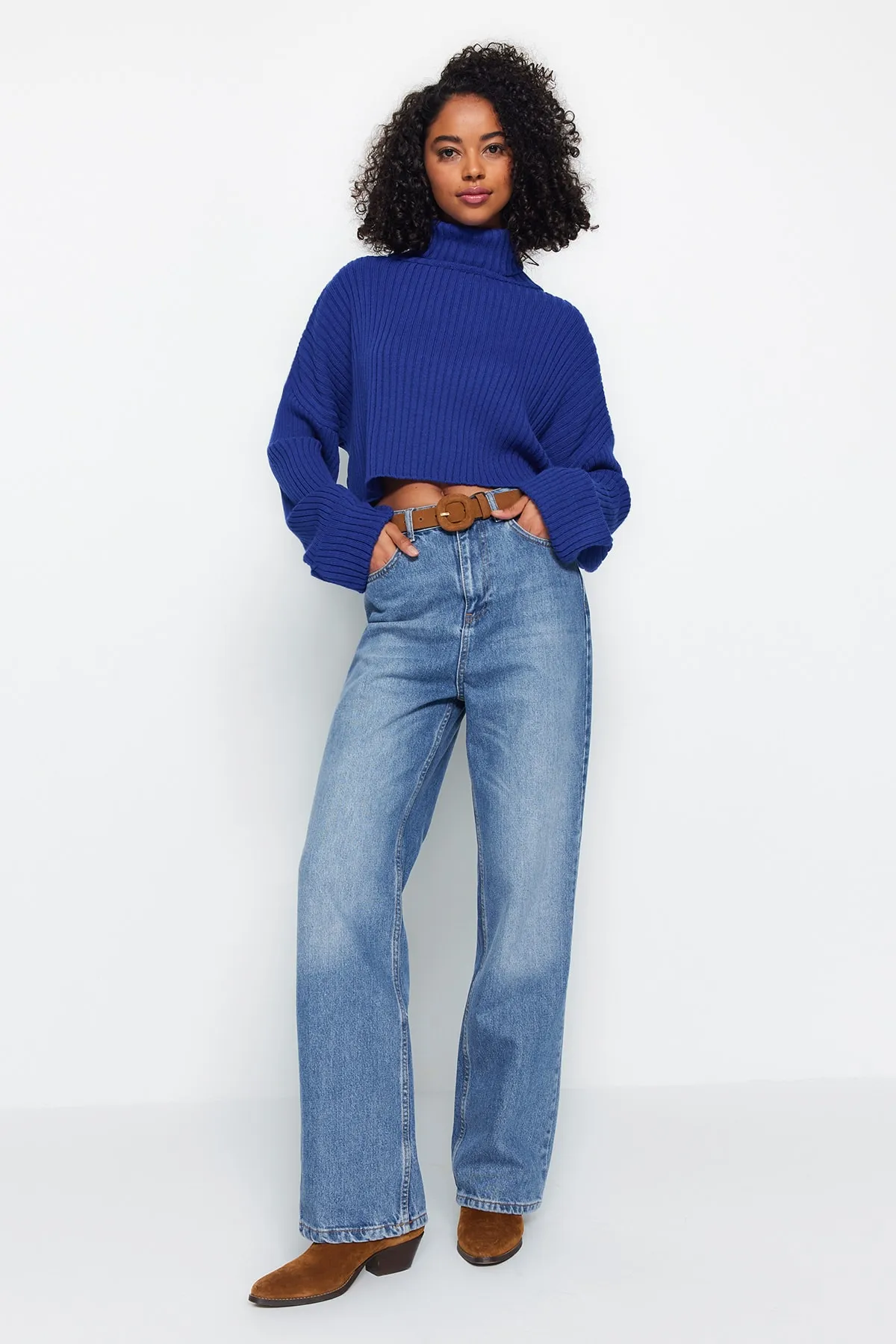 Trendyol Collection  Saks Crop Basic Strickpullover TWOAW22KZ0223