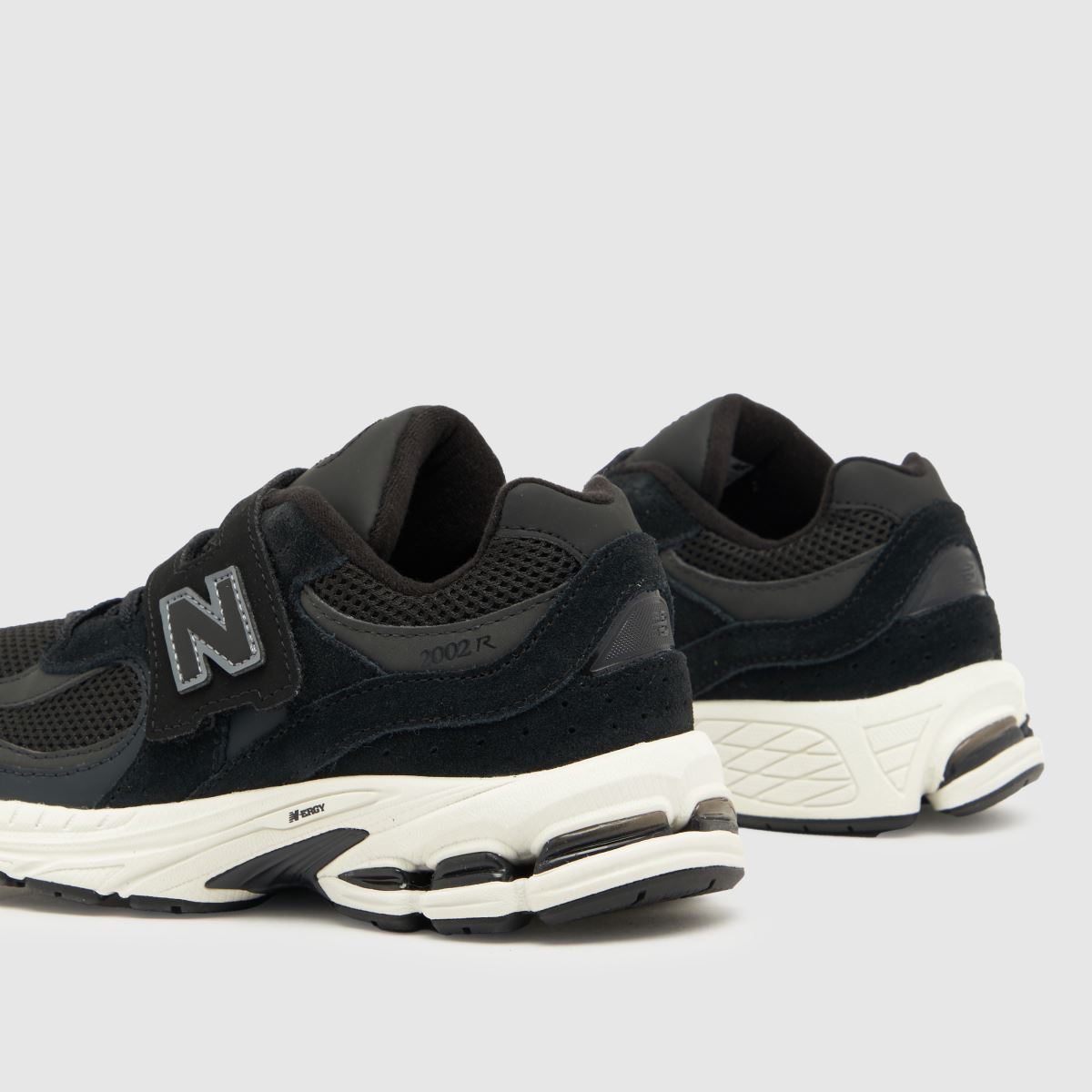 New Balance fekete 2002 v Junior cipők