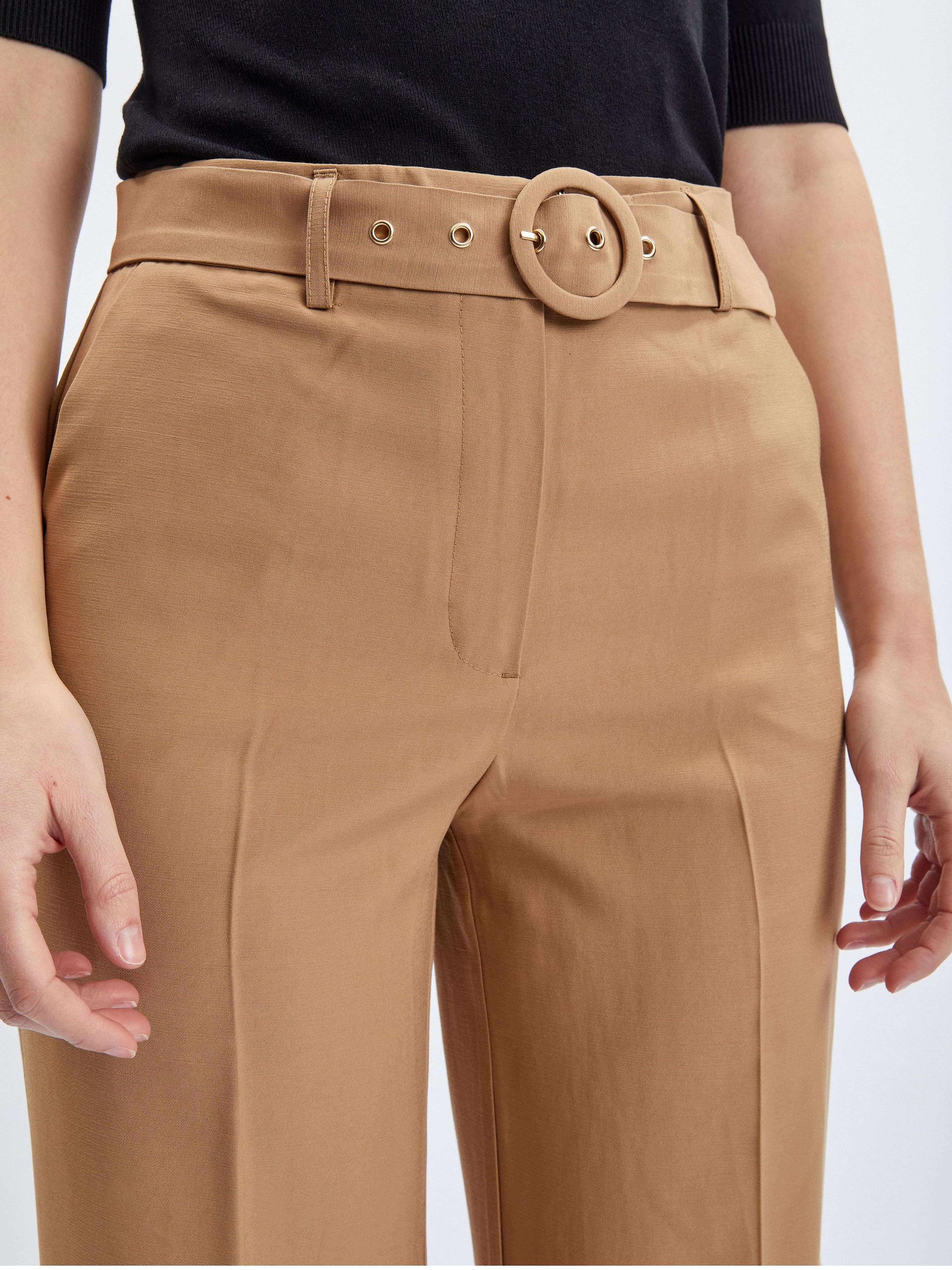 Hellbraune Damenhose mit Gürtel ORSAY