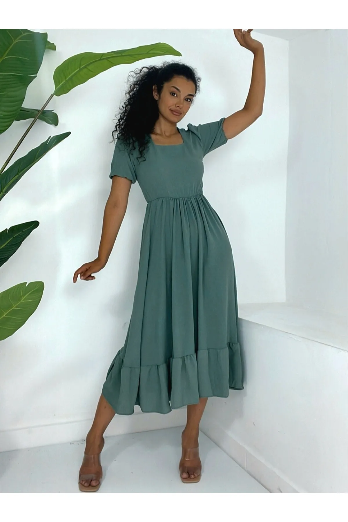 Modamorfo  Kurzärmliges Ayrobin-Kleid mit quadratischem Ausschnitt und elastischer Taille
