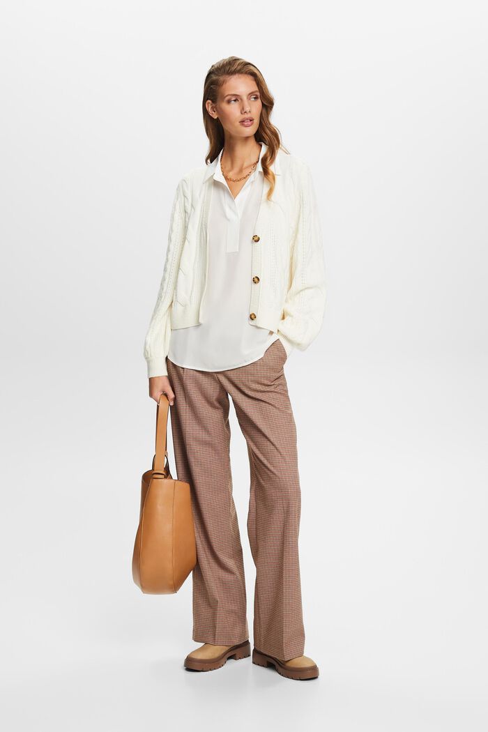 Seidenbluse mit V-Ausschnitt