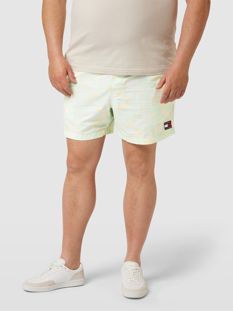 PLUS SIZE Sweatshorts aus Baumwolle mit Label-Patch in hellgelb